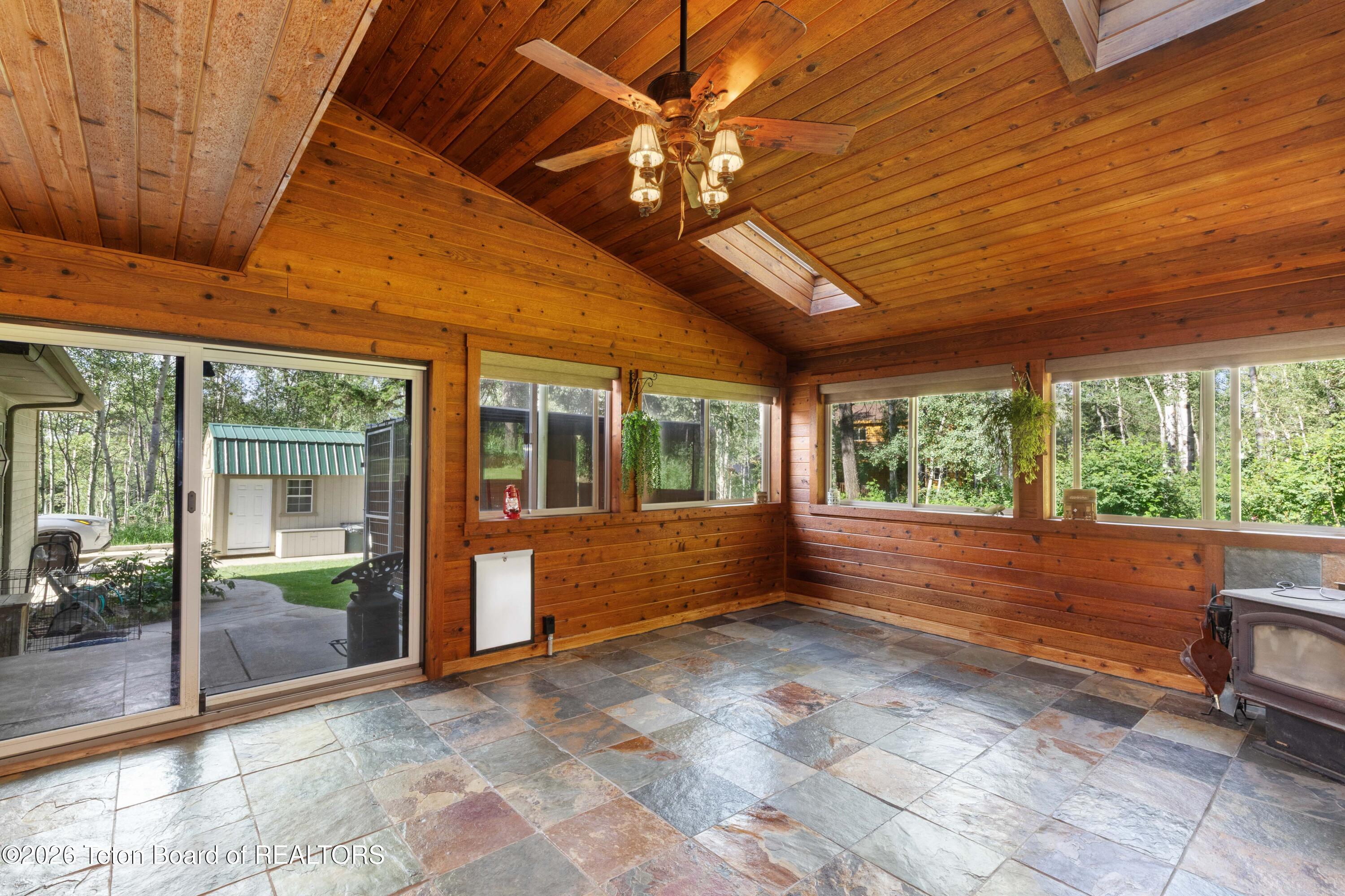 67 HILLSIDE Circle