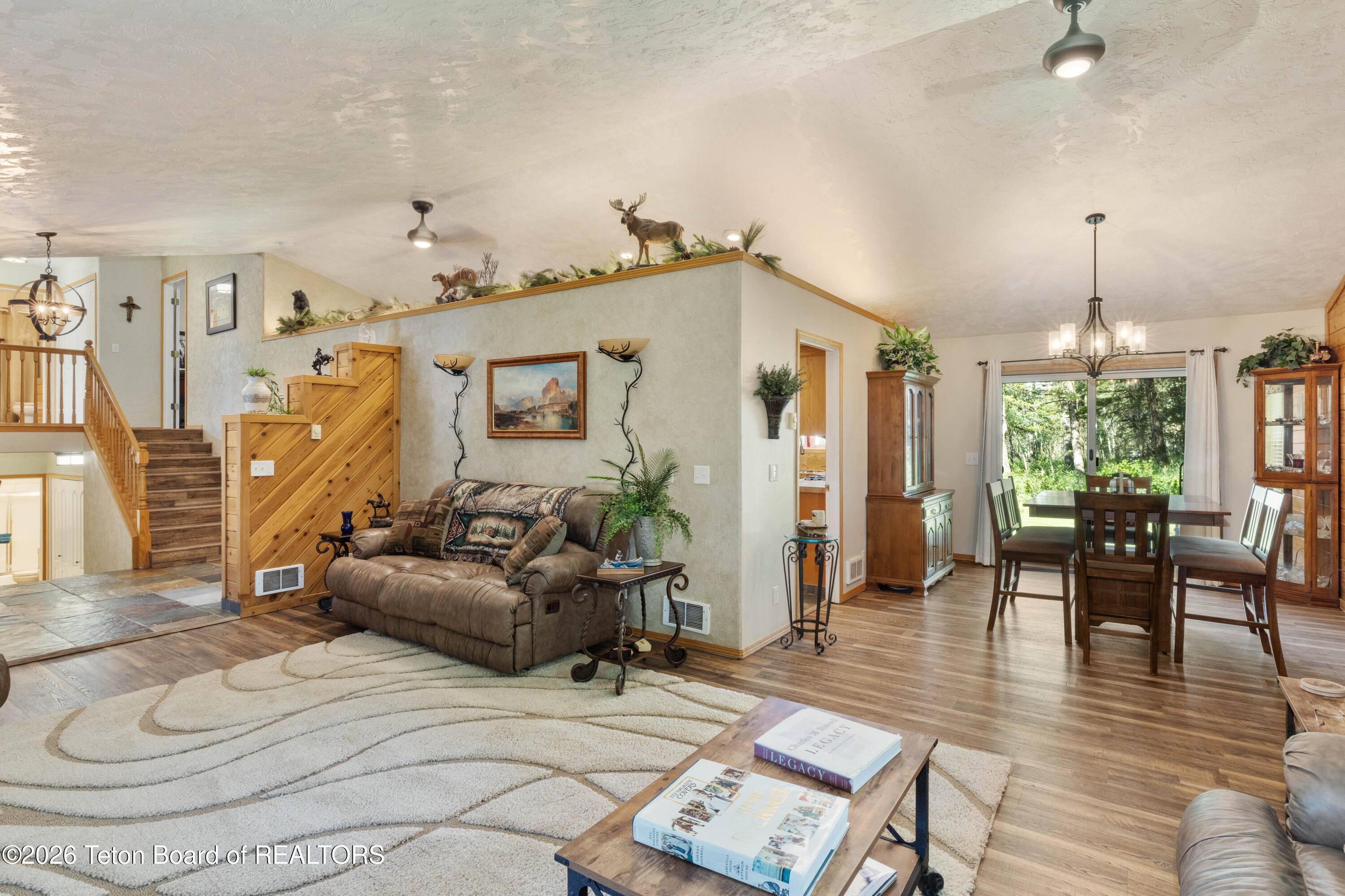 67 HILLSIDE Circle