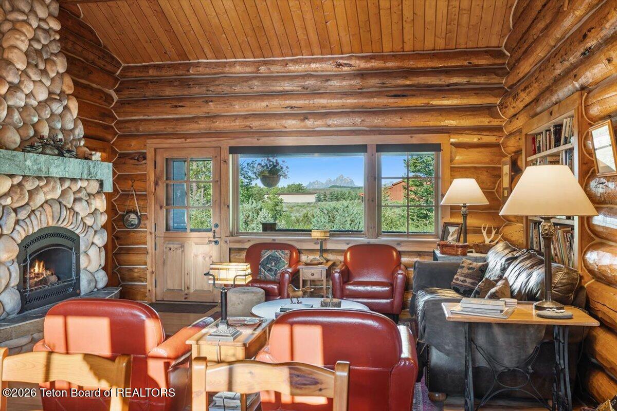 25777 N YELLOWSTONE Trail
