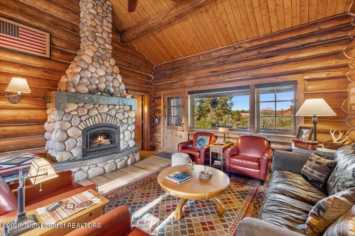 25777 N YELLOWSTONE Trail