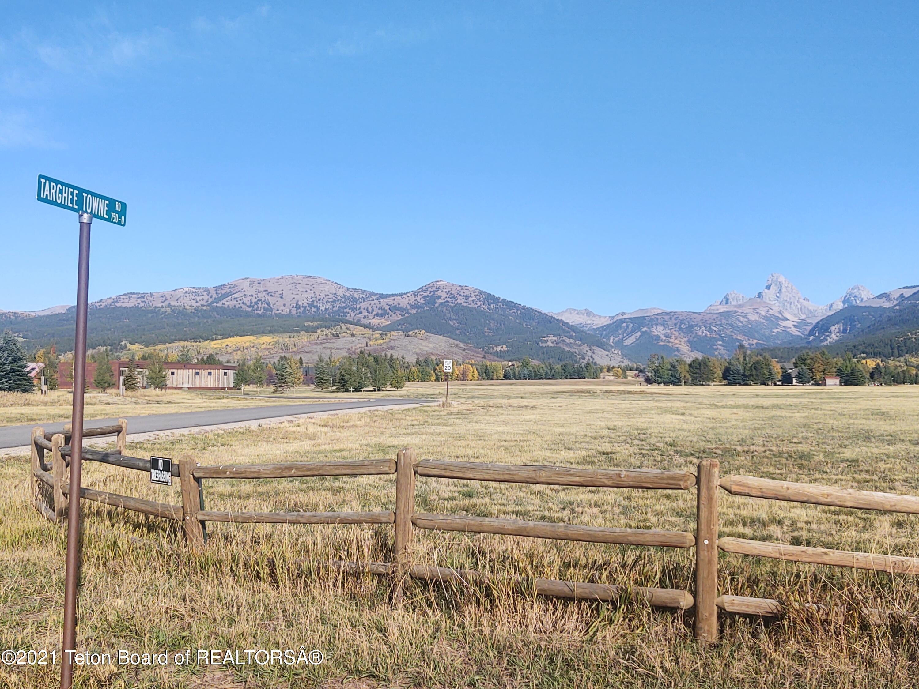 445 TARGHEE TOWNE Road