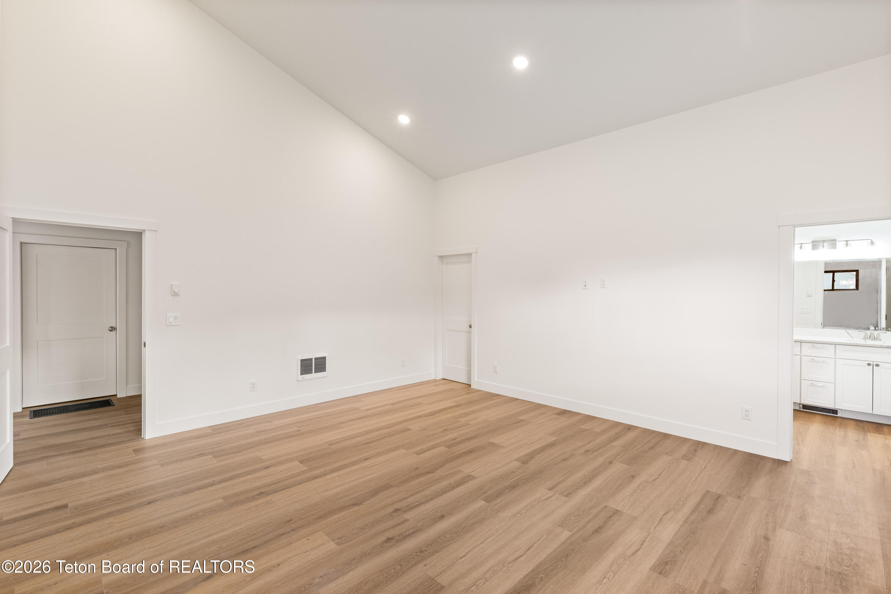 600 LITTLE GREYS Loop