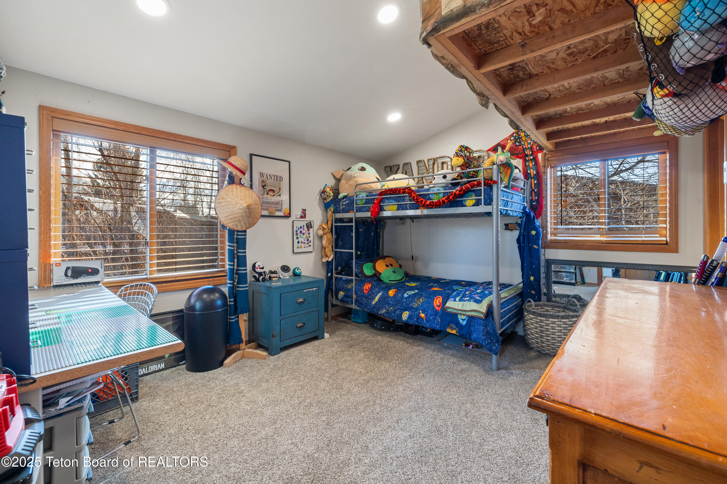 3140 W KING EIDER Road