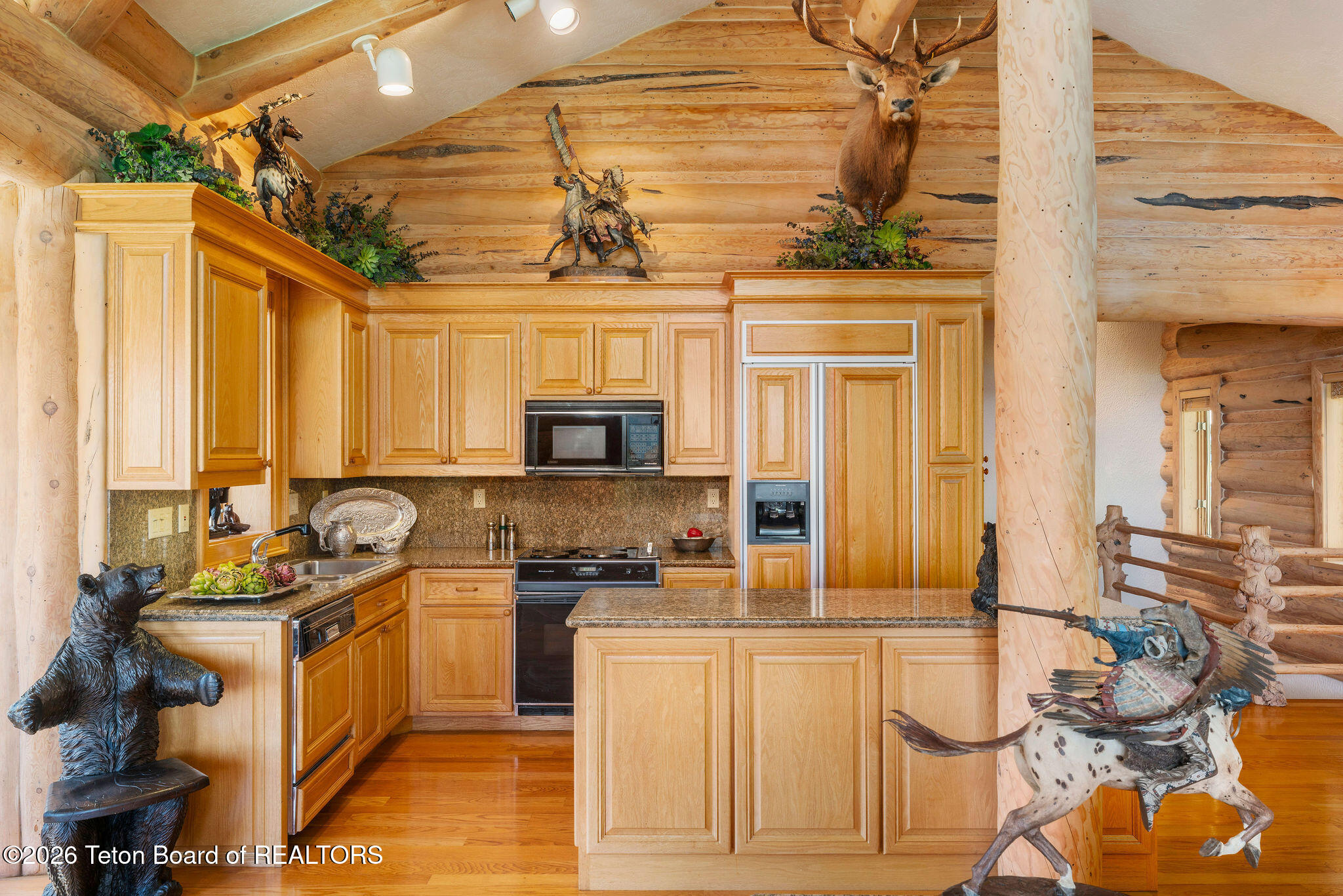 1095 GRAND VIEW Road