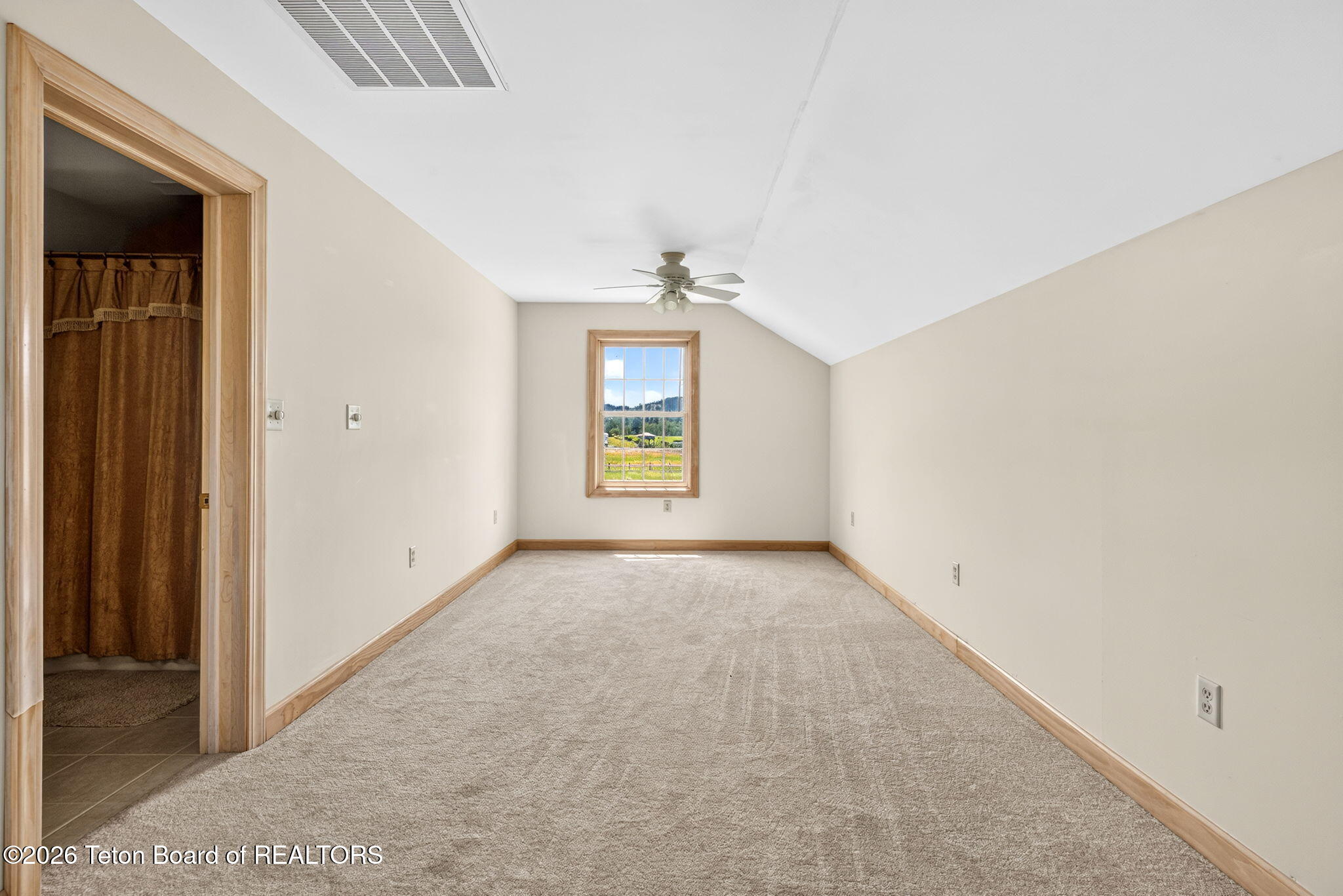 1287 DUFFIN Circle
