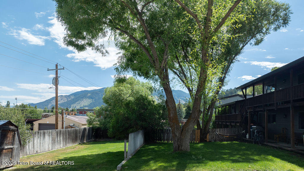 445 ASPEN Drive