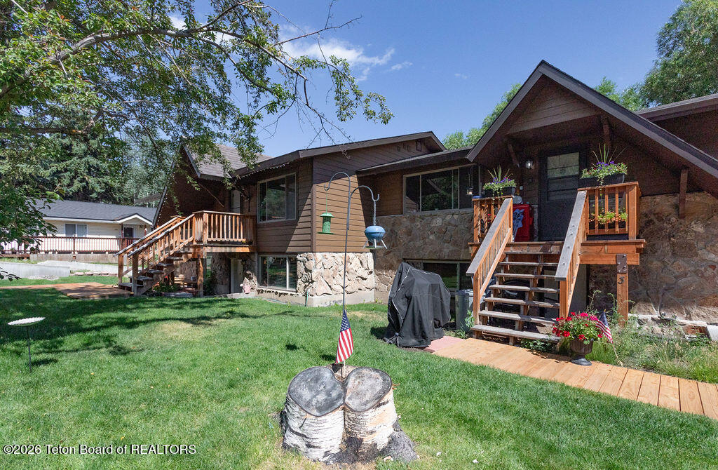 445 ASPEN Drive