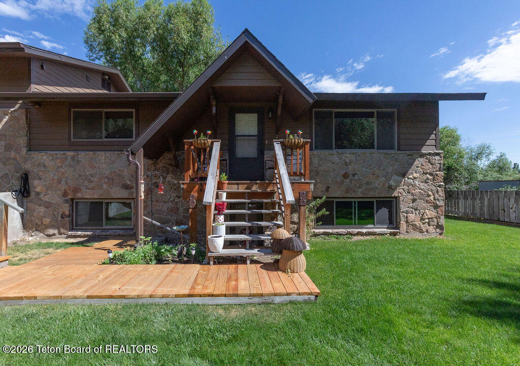 445 ASPEN Drive