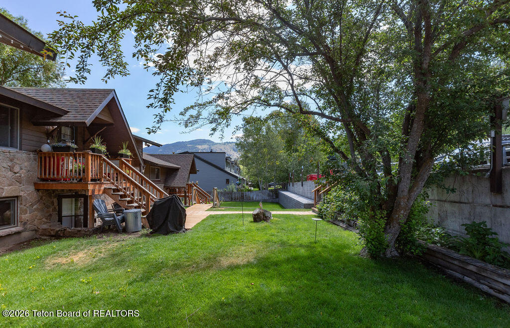 445 ASPEN Drive