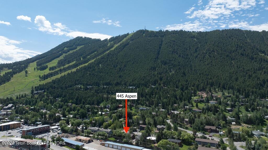 445 ASPEN Drive