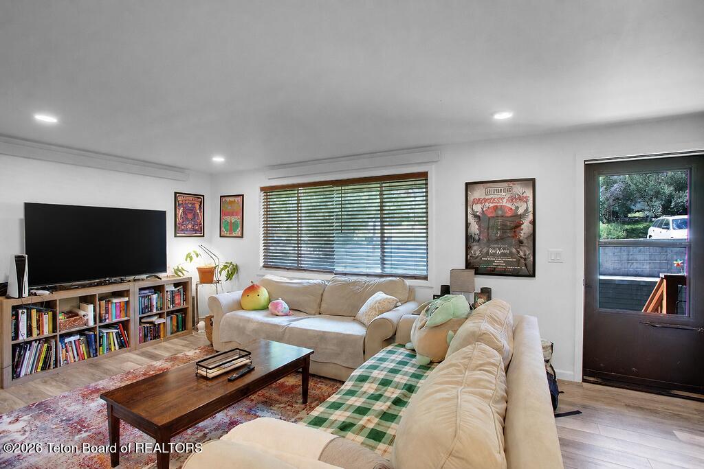 445 ASPEN Drive