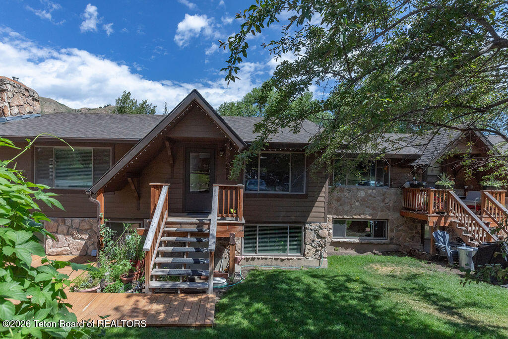445 ASPEN Drive