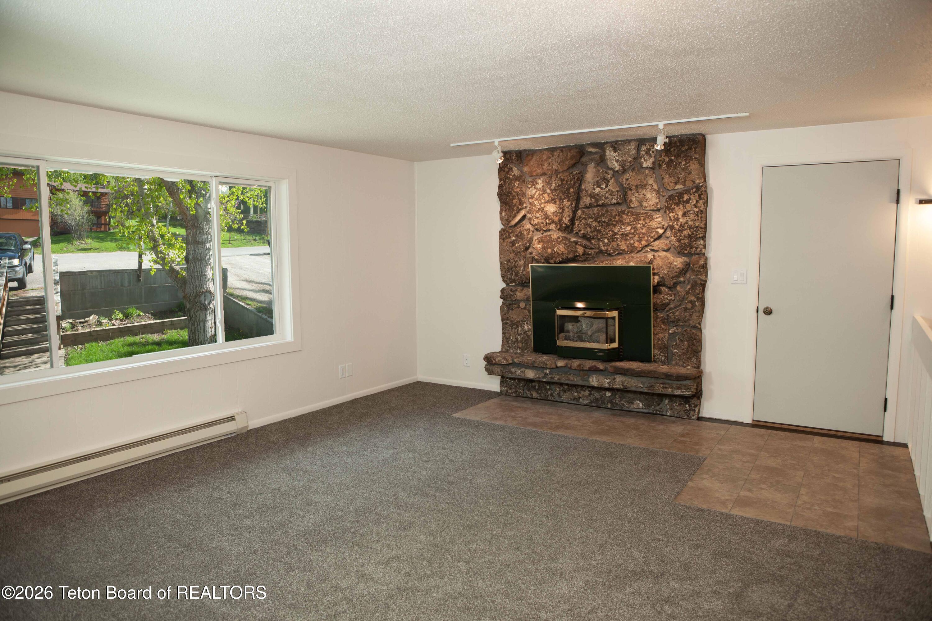 445 ASPEN Drive