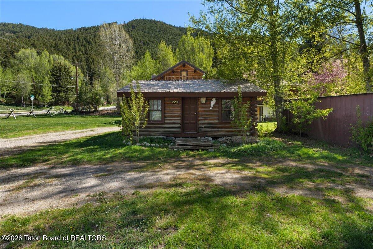225 PINE Drive