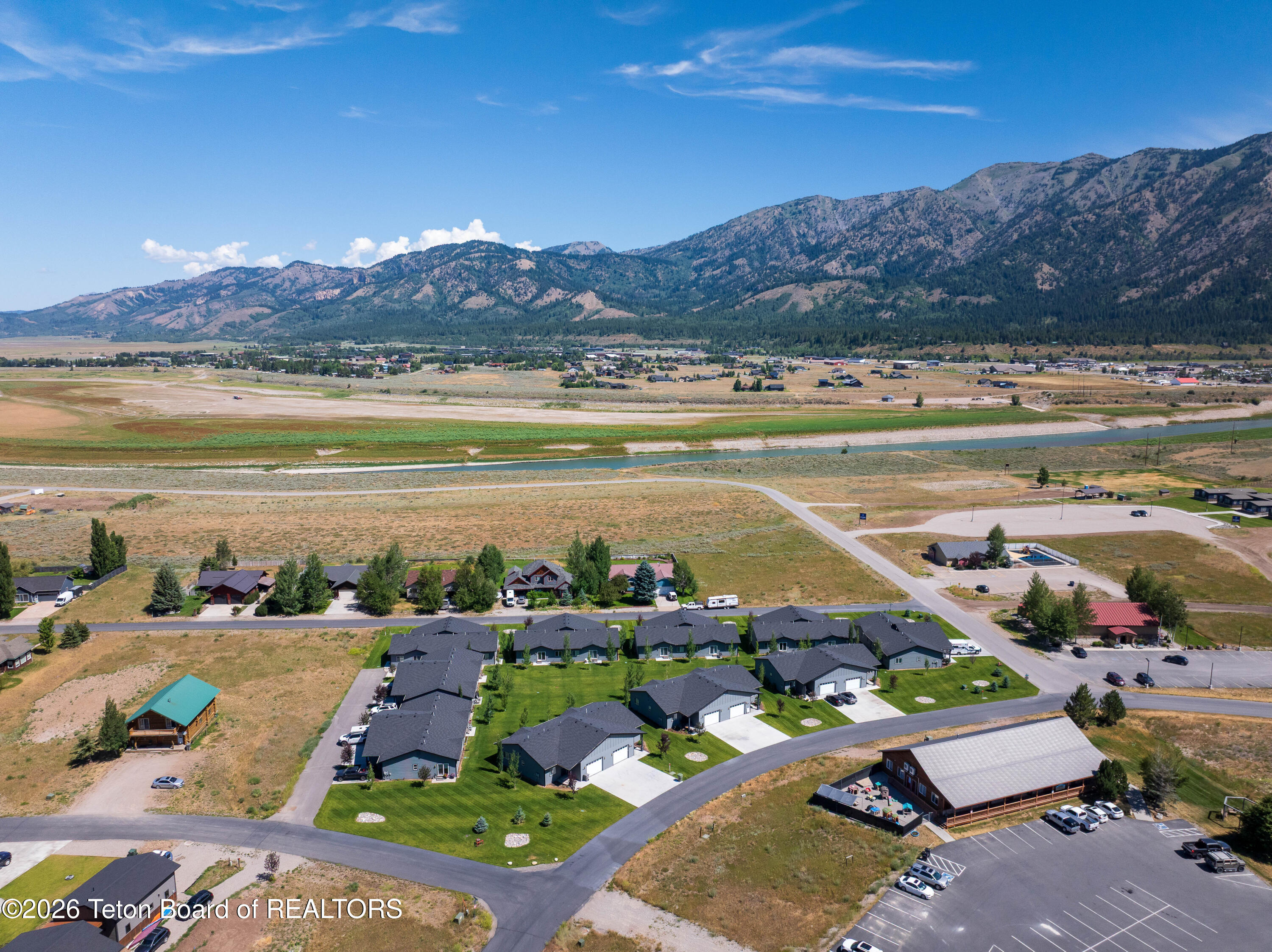 275 RIVER VIEW Circle 1