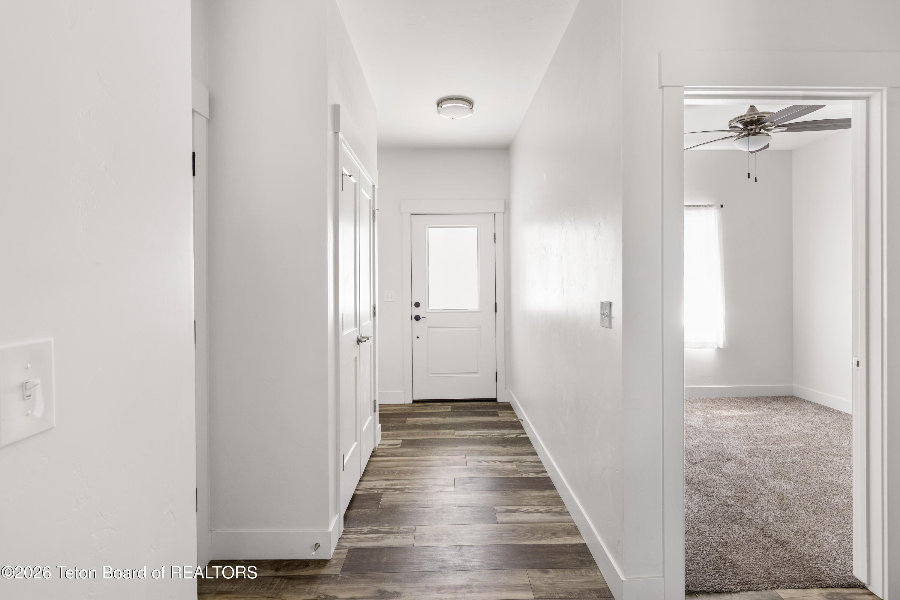 275 RIVER VIEW Circle 1