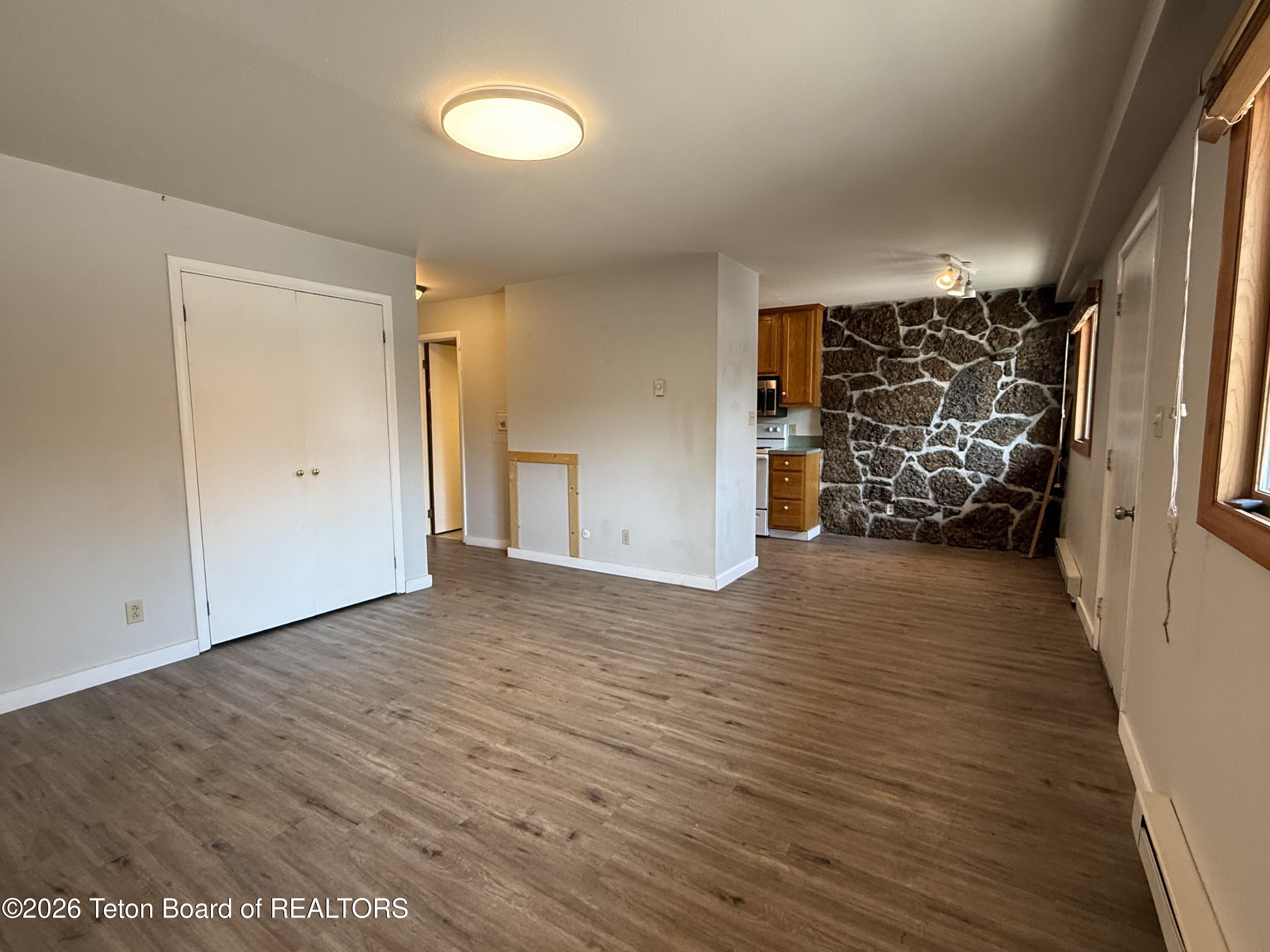 130 E KELLY Avenue 15