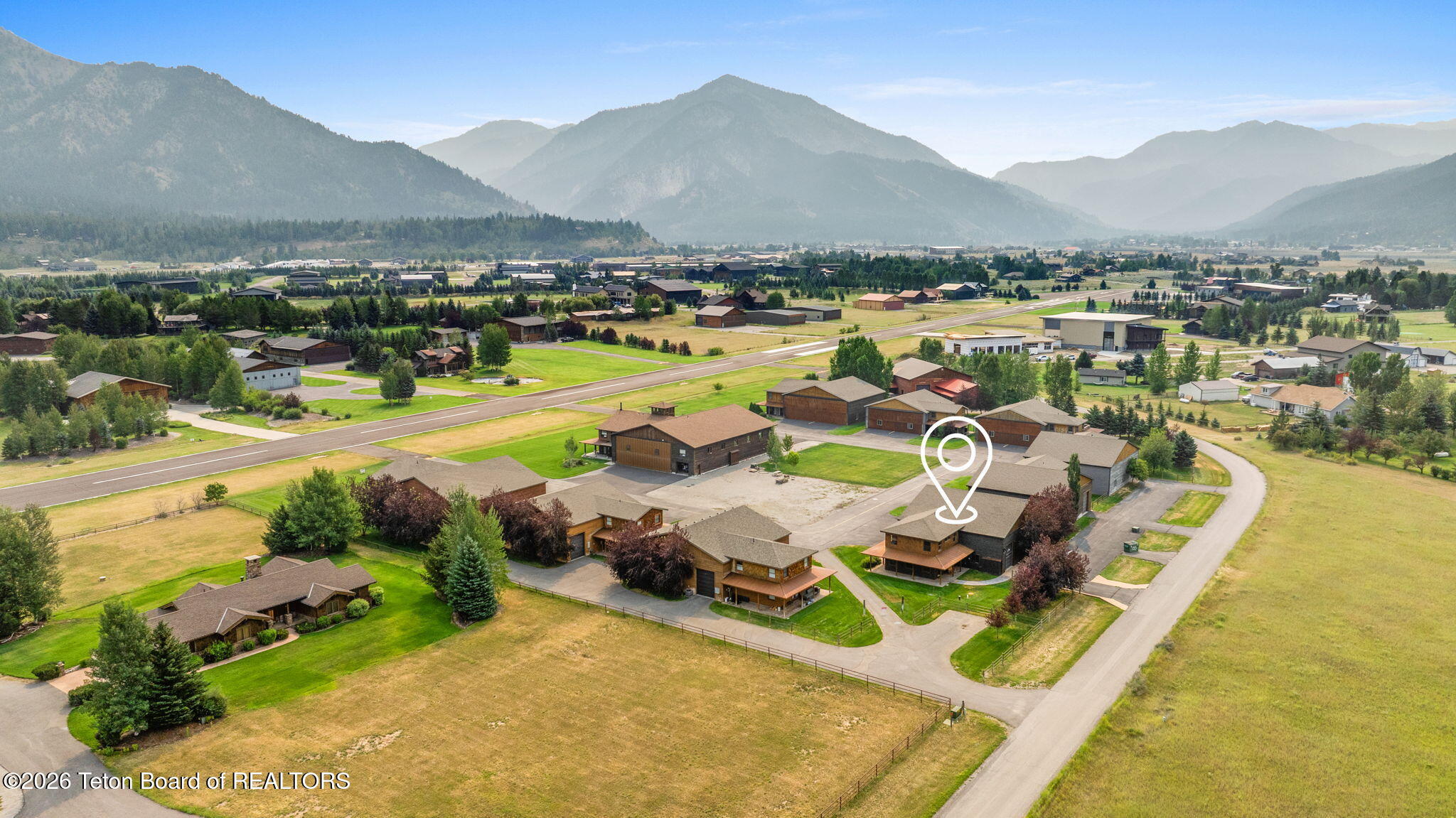 322 AIRPORT Drive 6