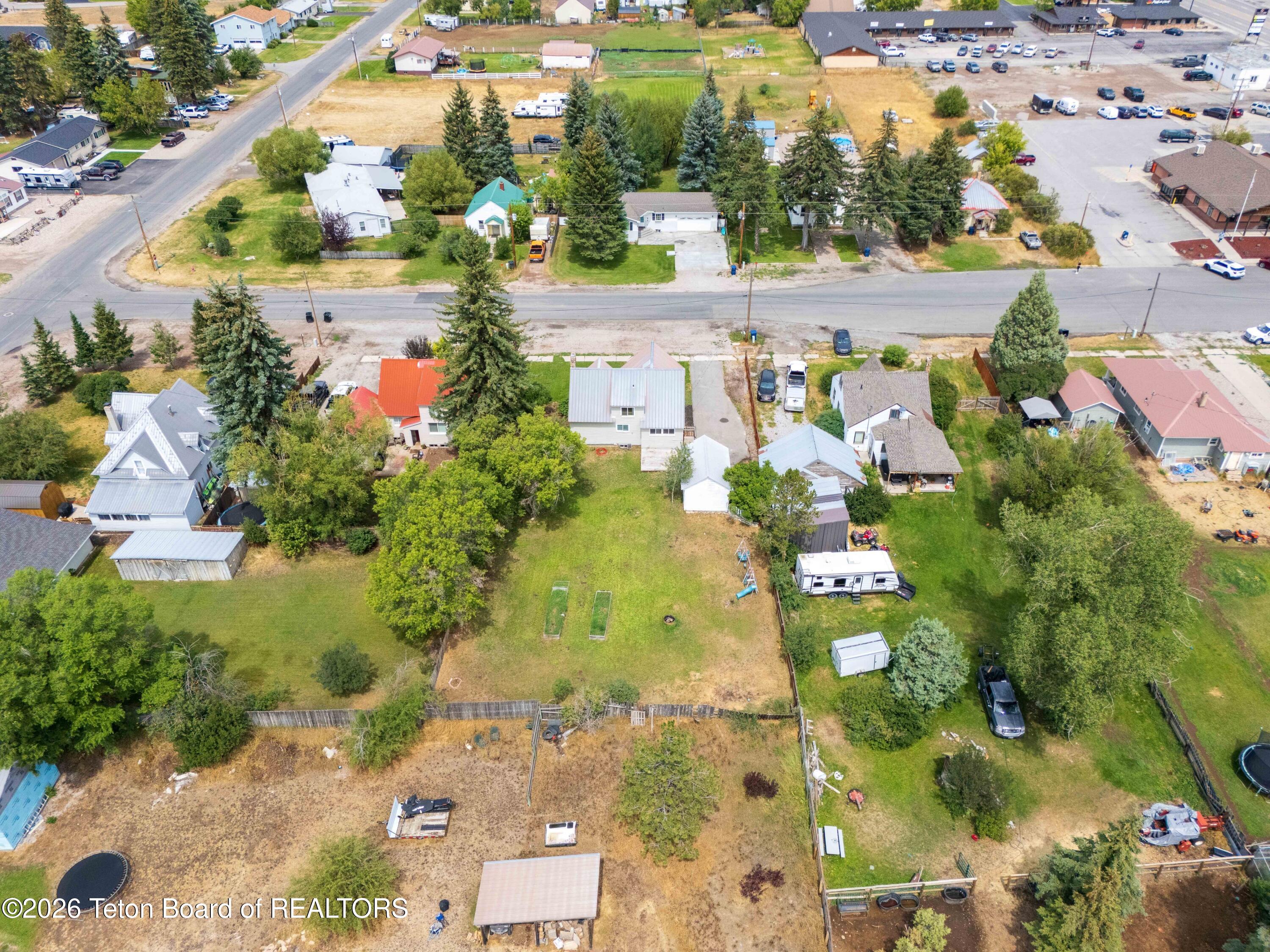 62 W 4TH Avenue