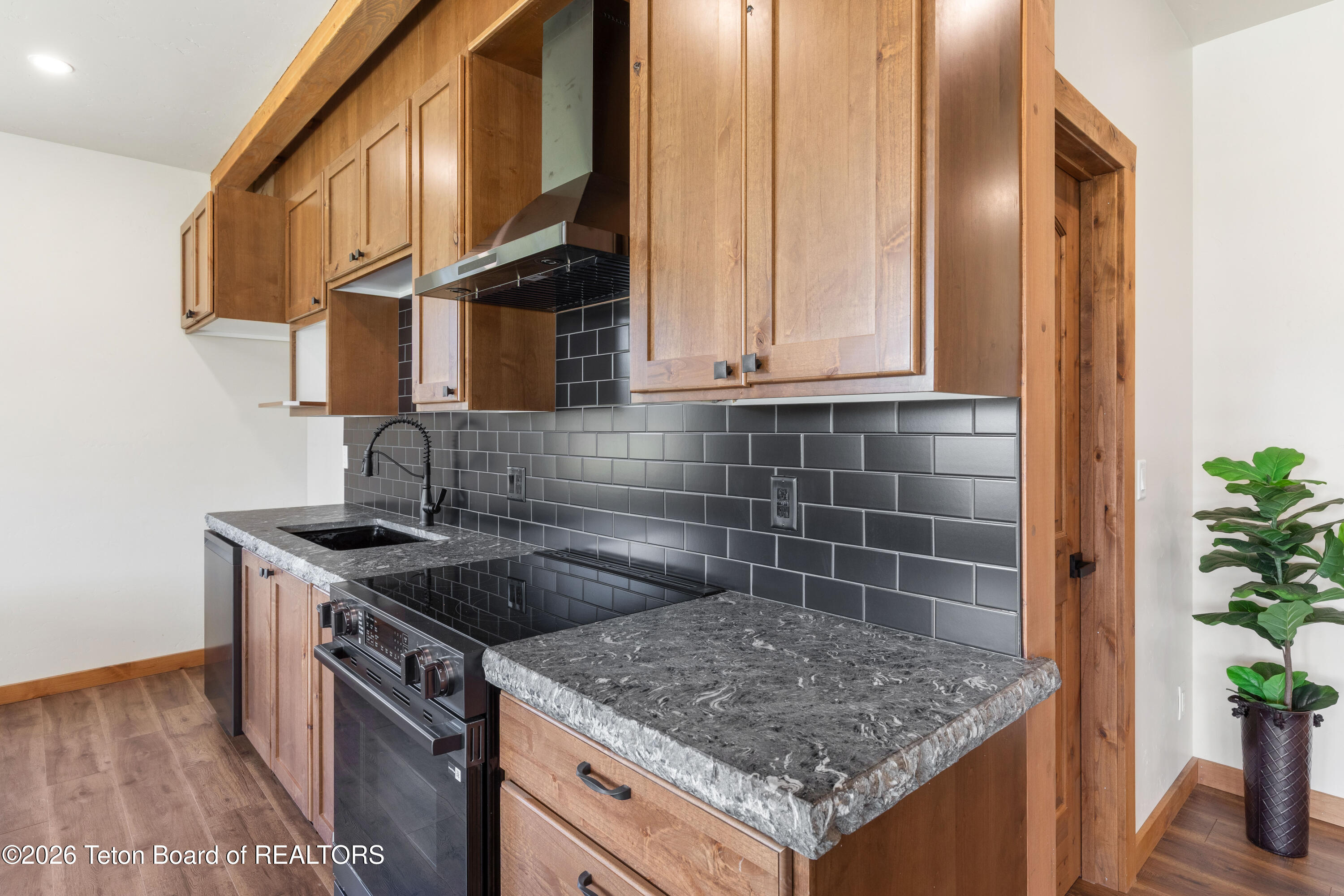 149 ALPINE MEADOW Loop