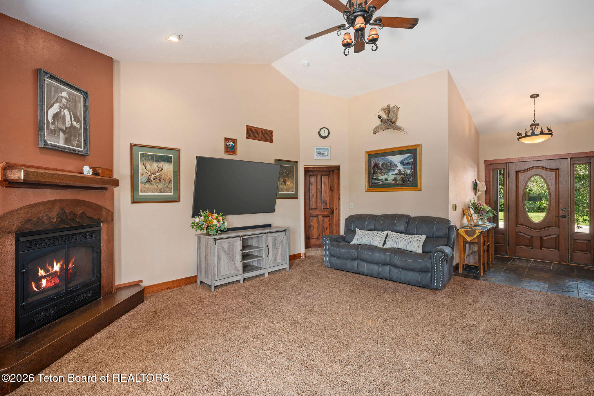 8841 AURORA Drive