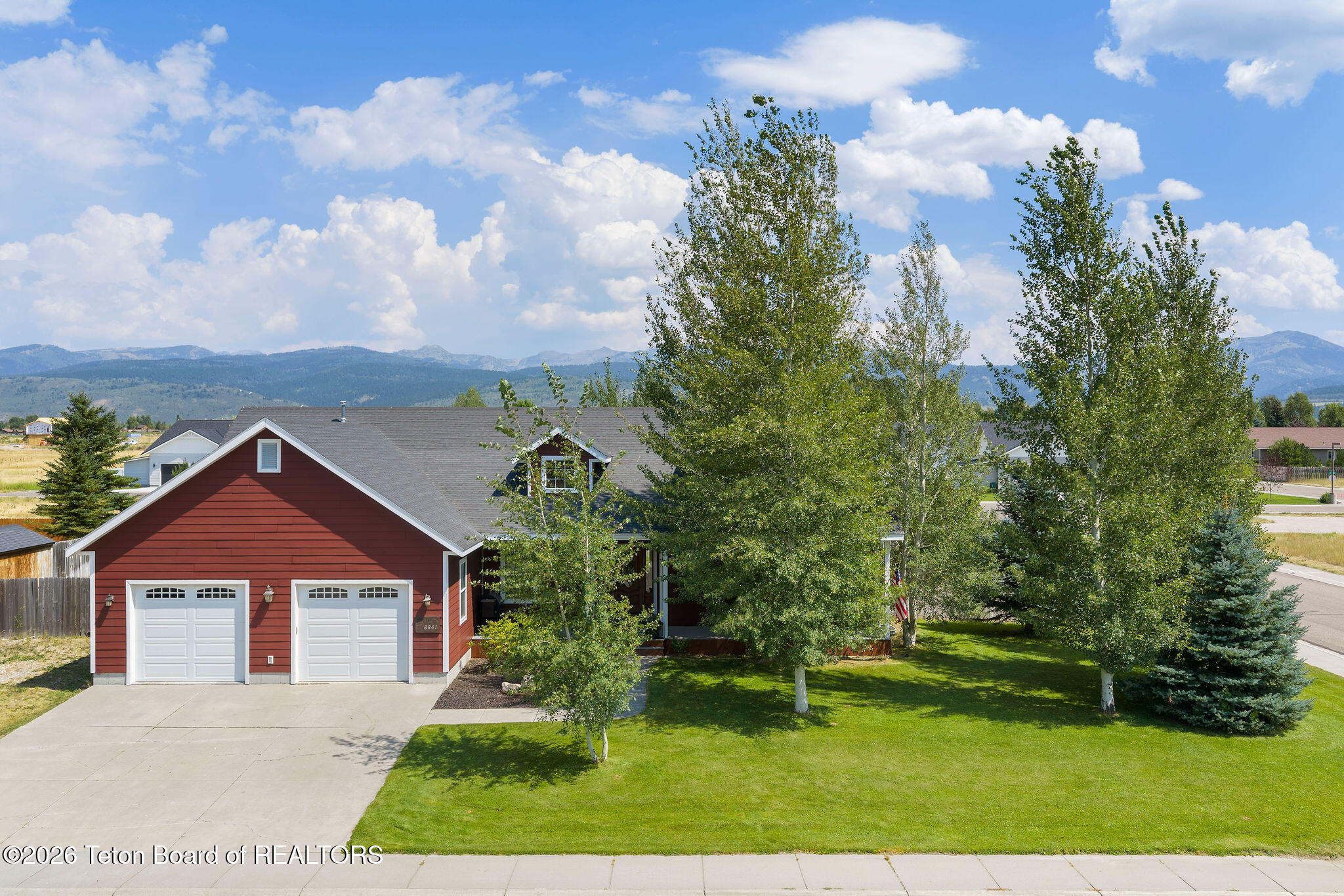 8841 AURORA Drive