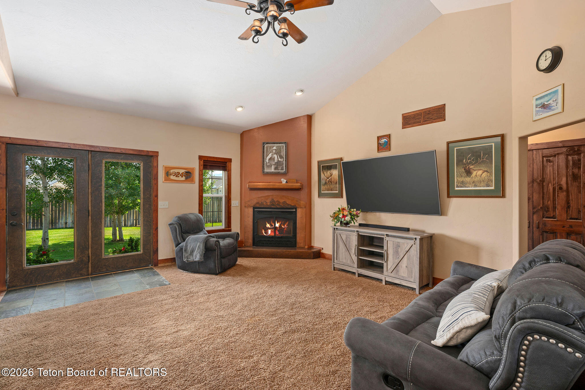 8841 AURORA Drive