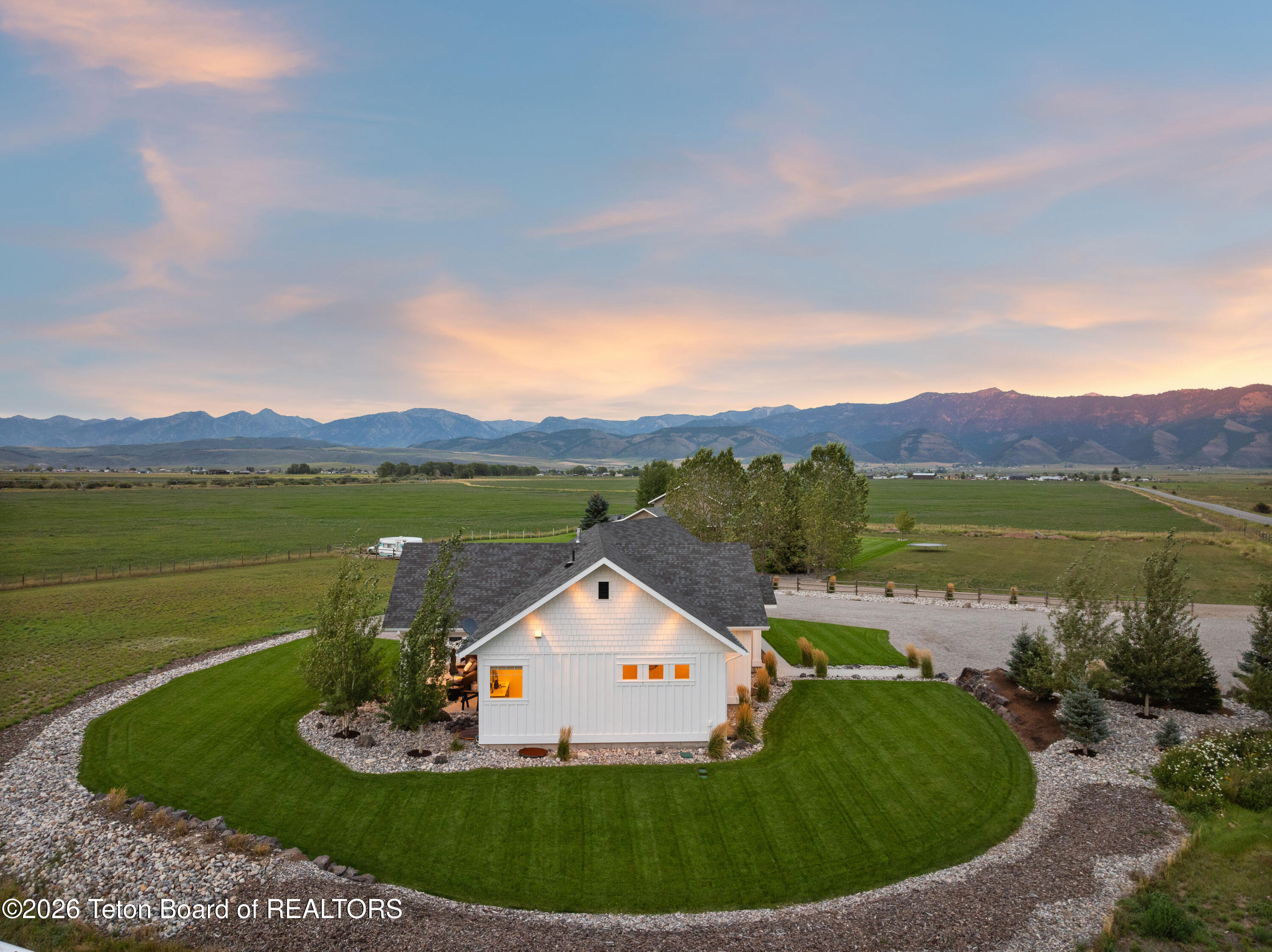 1290 SMOKY CANYON Road