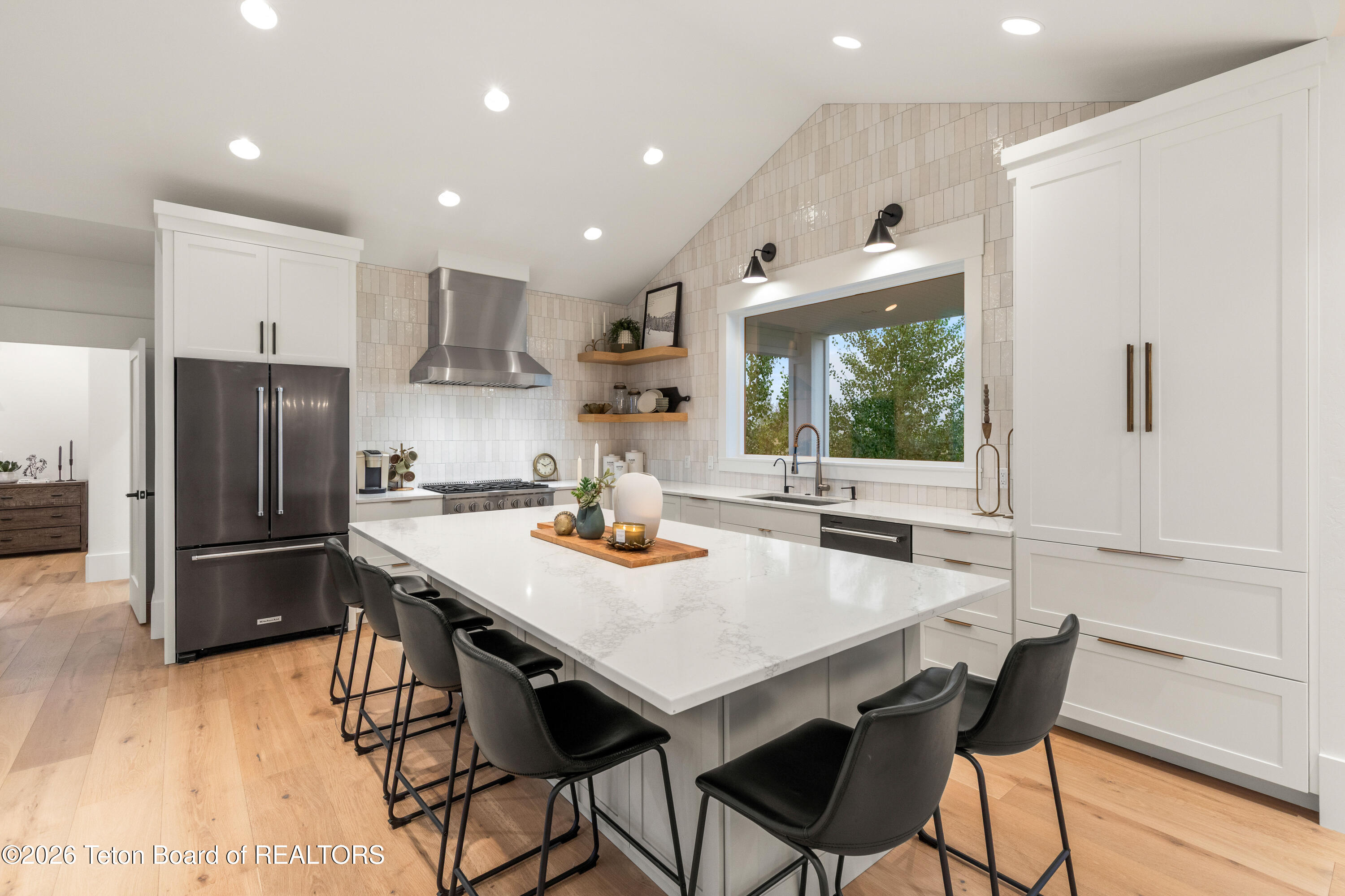 1290 SMOKY CANYON Road