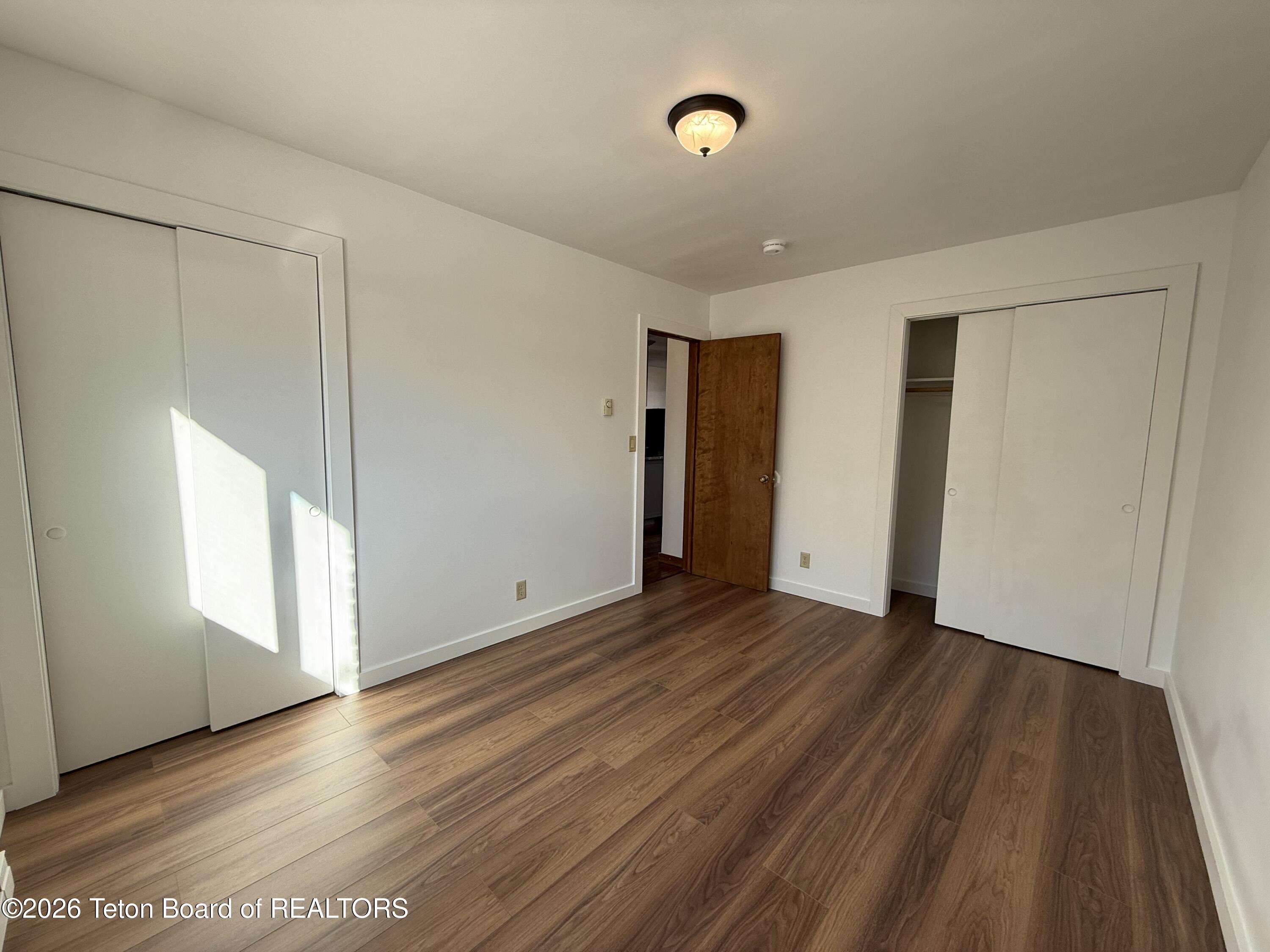 130 E KELLY Avenue 11