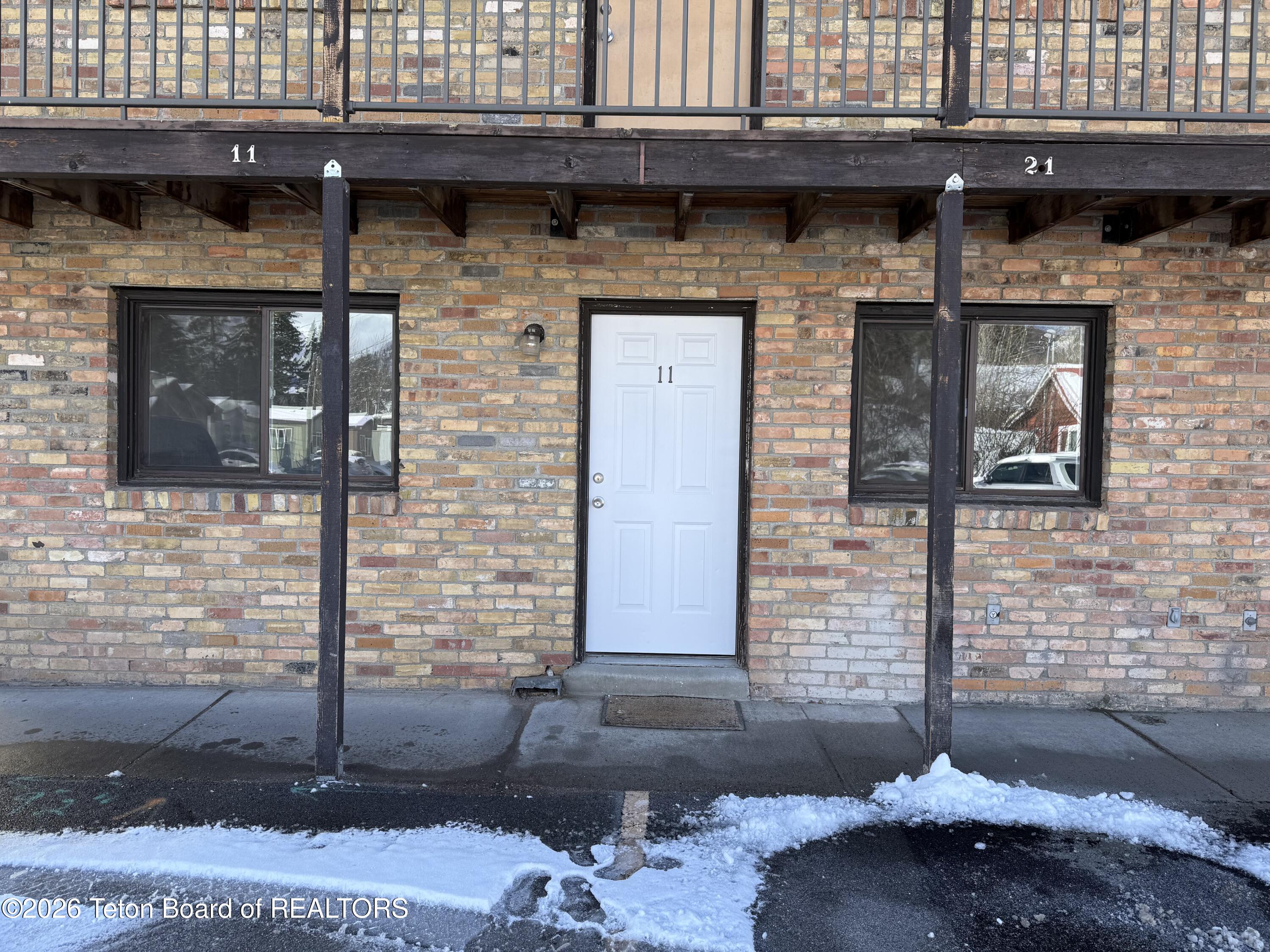 130 E KELLY Avenue 11