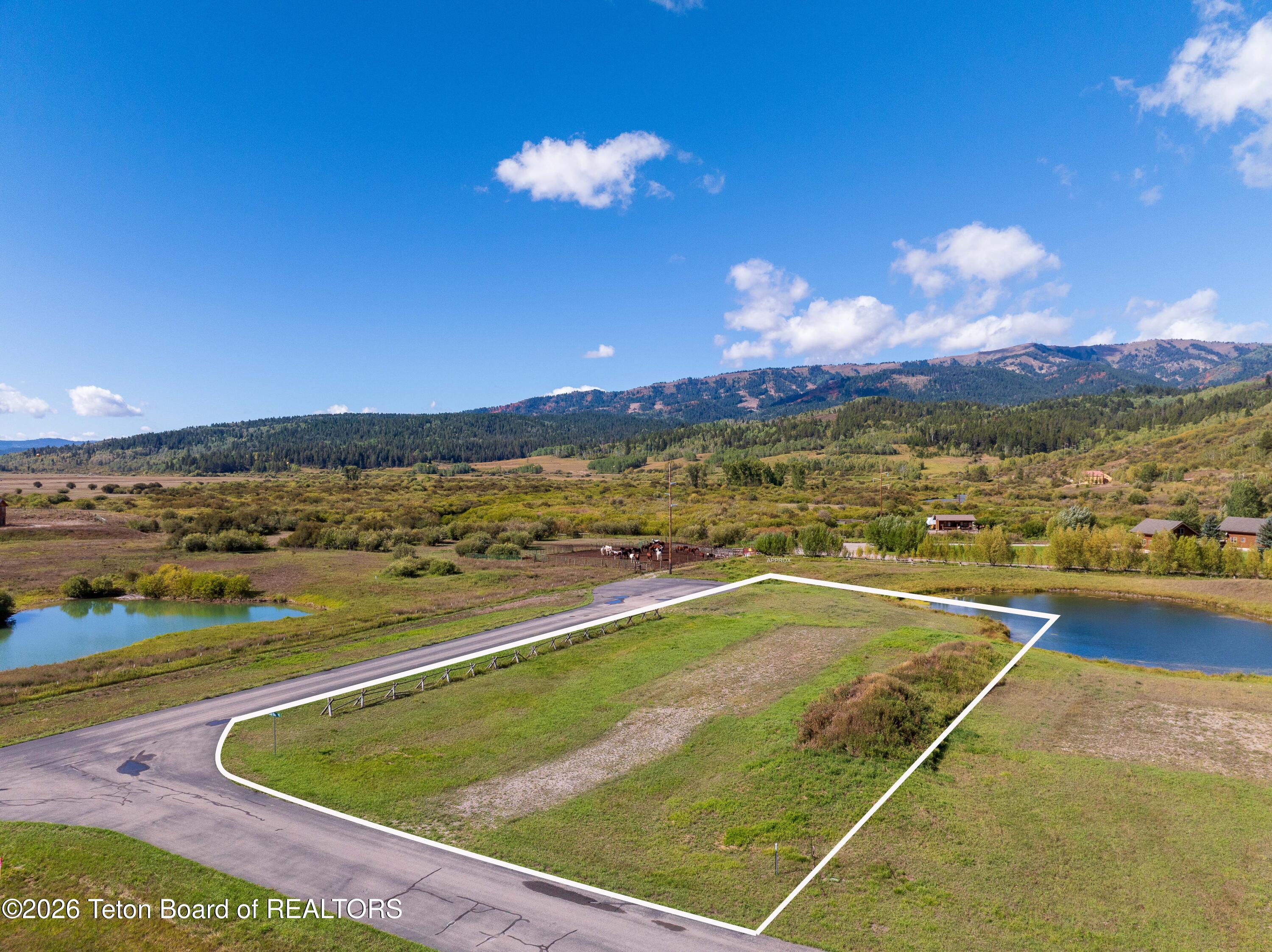 43 RIVER TRAIL Circle