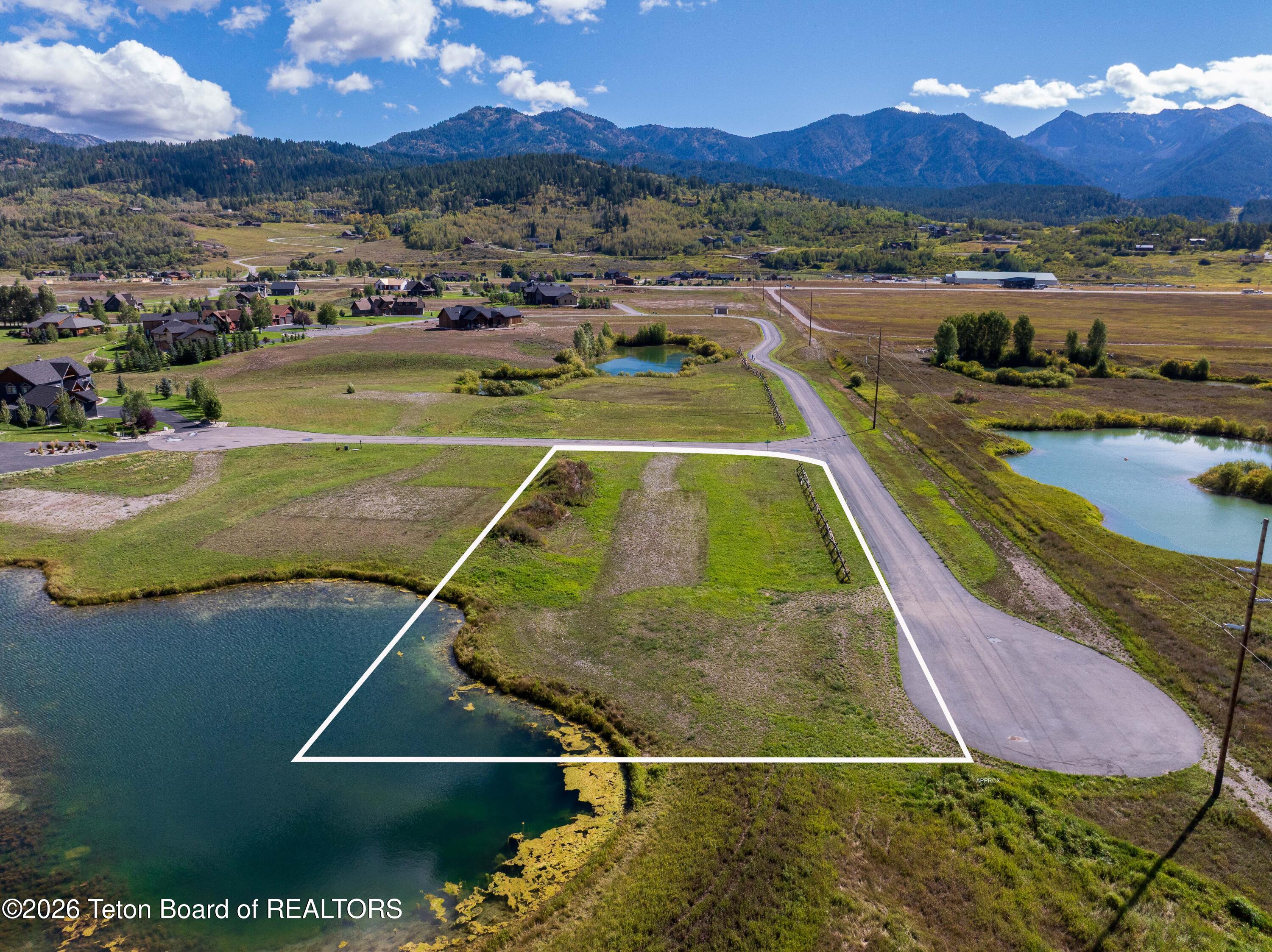 43 RIVER TRAIL Circle