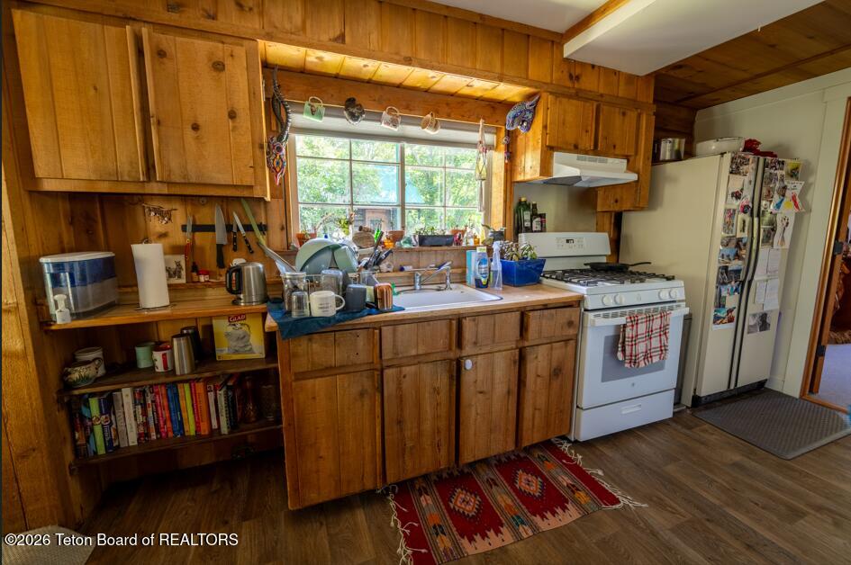 845 CACHE CREEK Drive