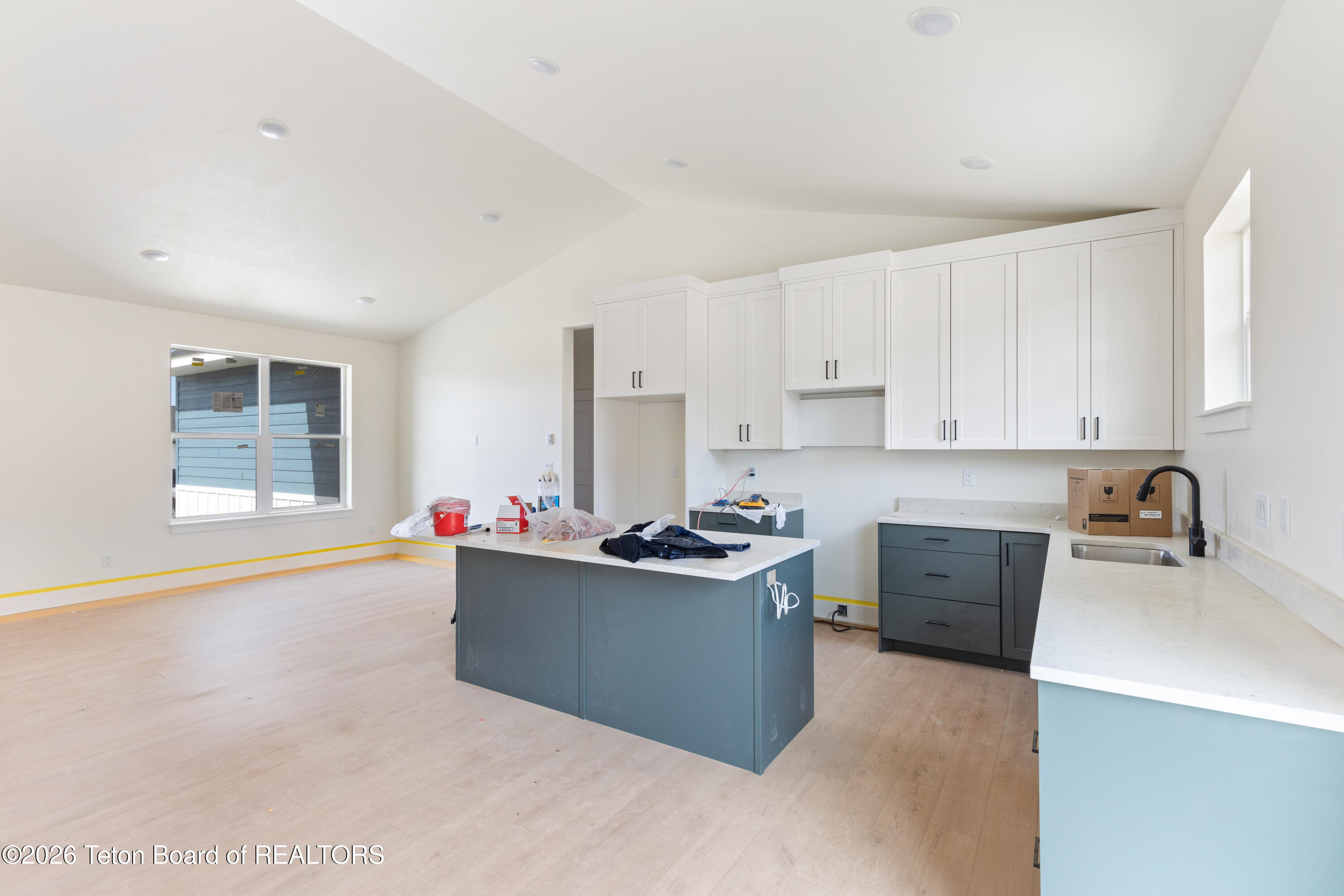 576 LITTLE GREYS Loop