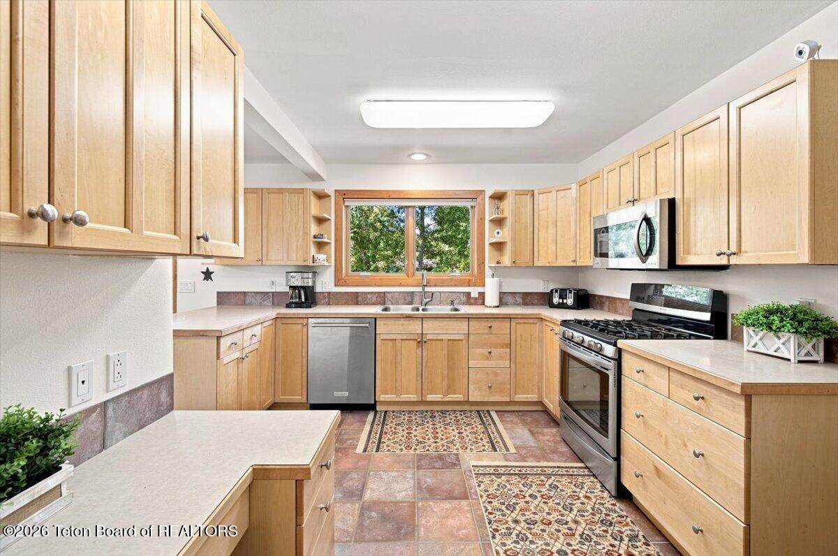3052 MOUNTAIN VIEW Lane