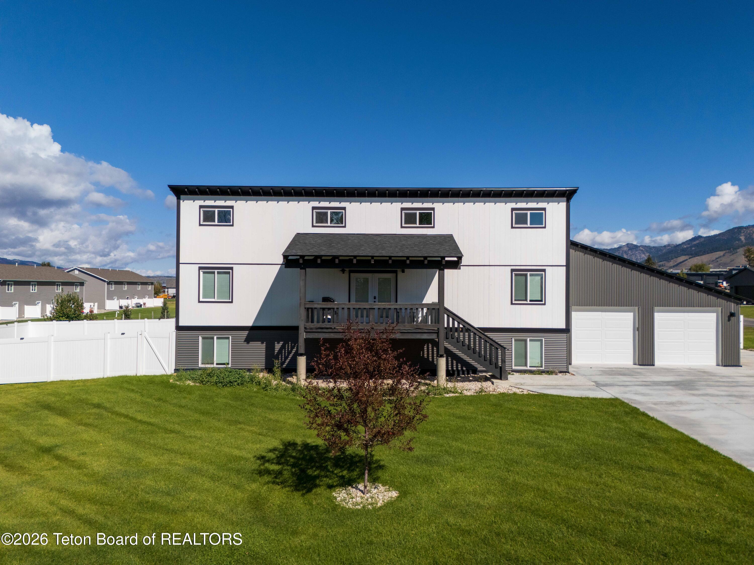 116 CLEARVIEW Drive