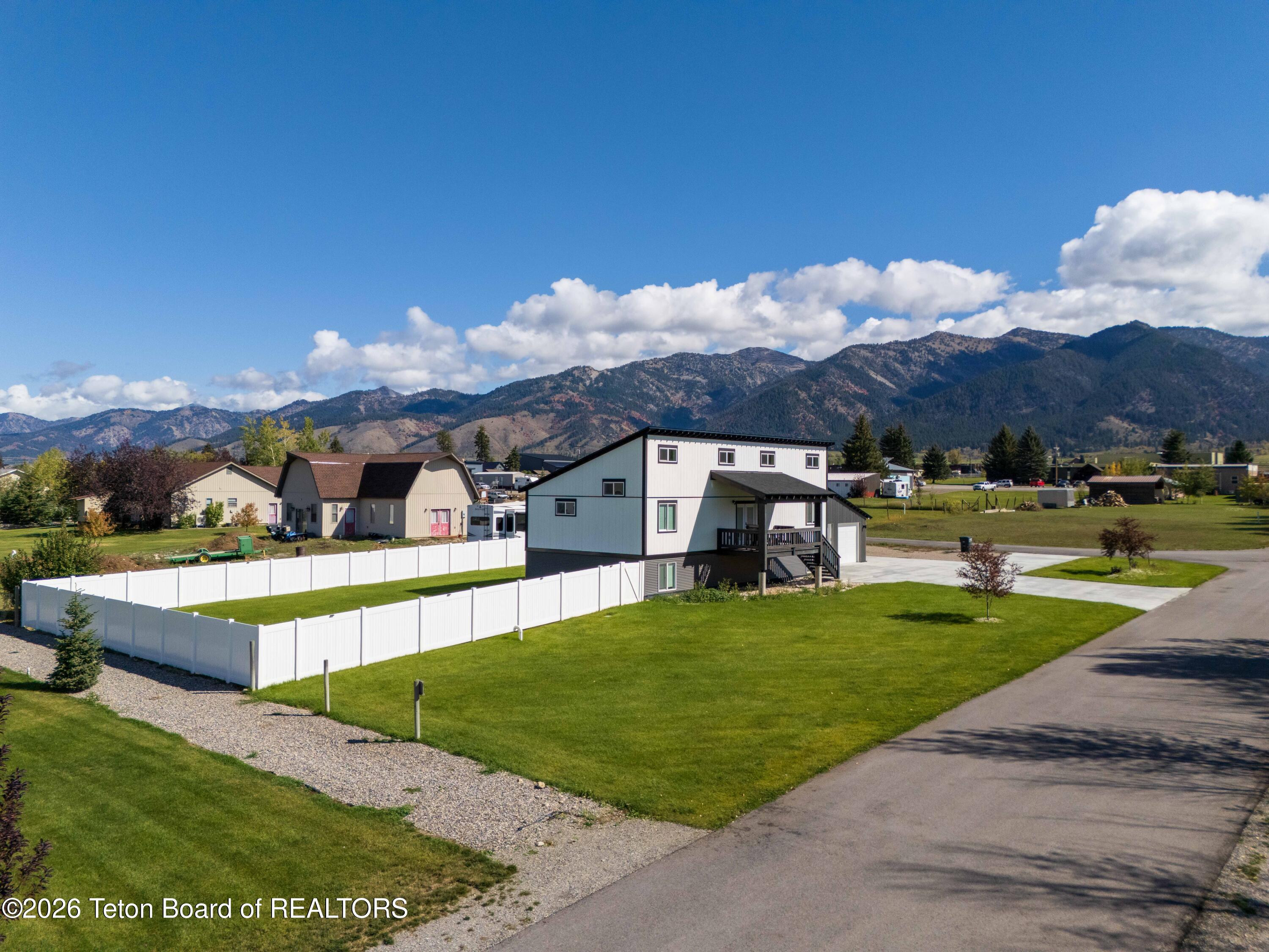 116 CLEARVIEW Drive