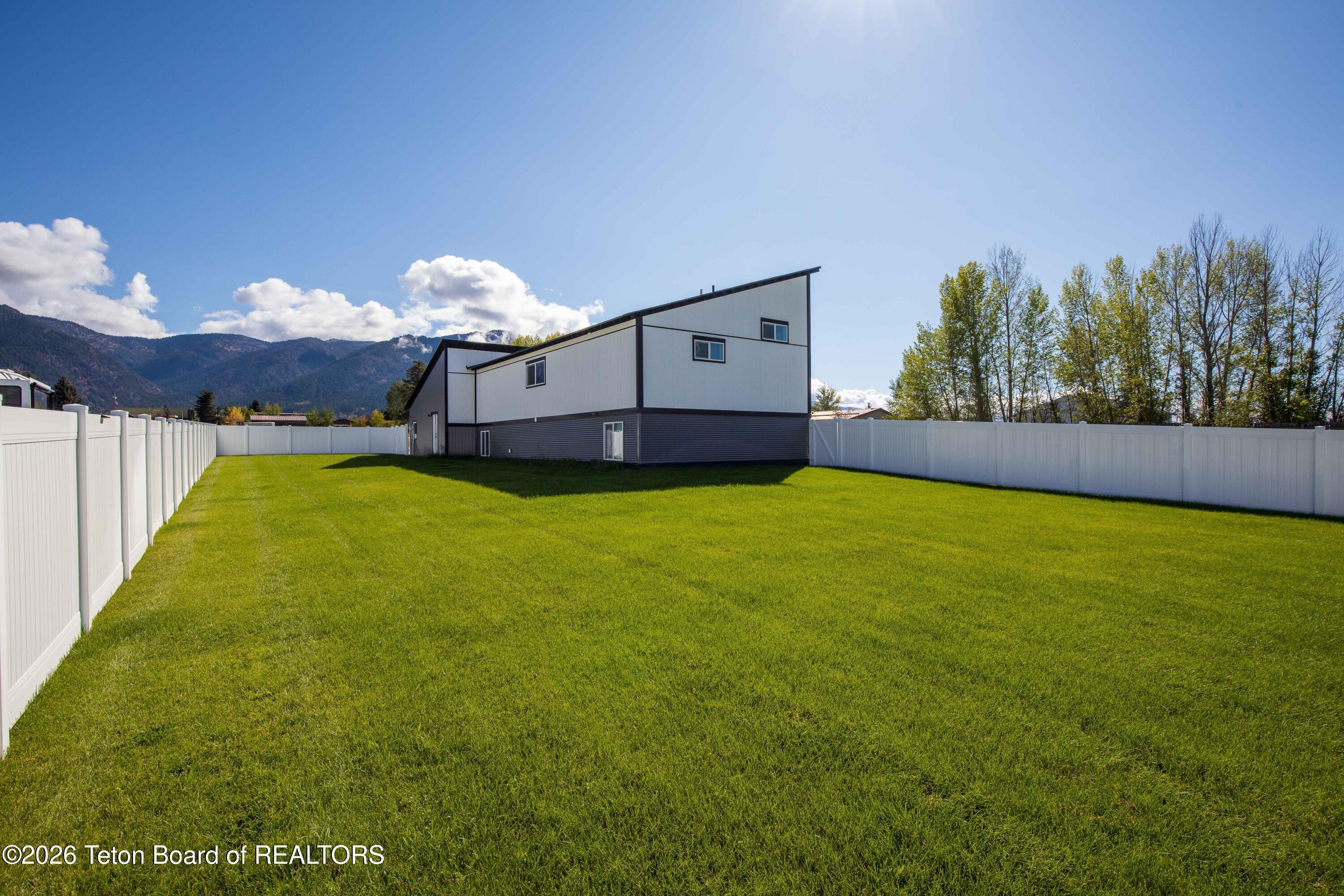 116 CLEARVIEW Drive