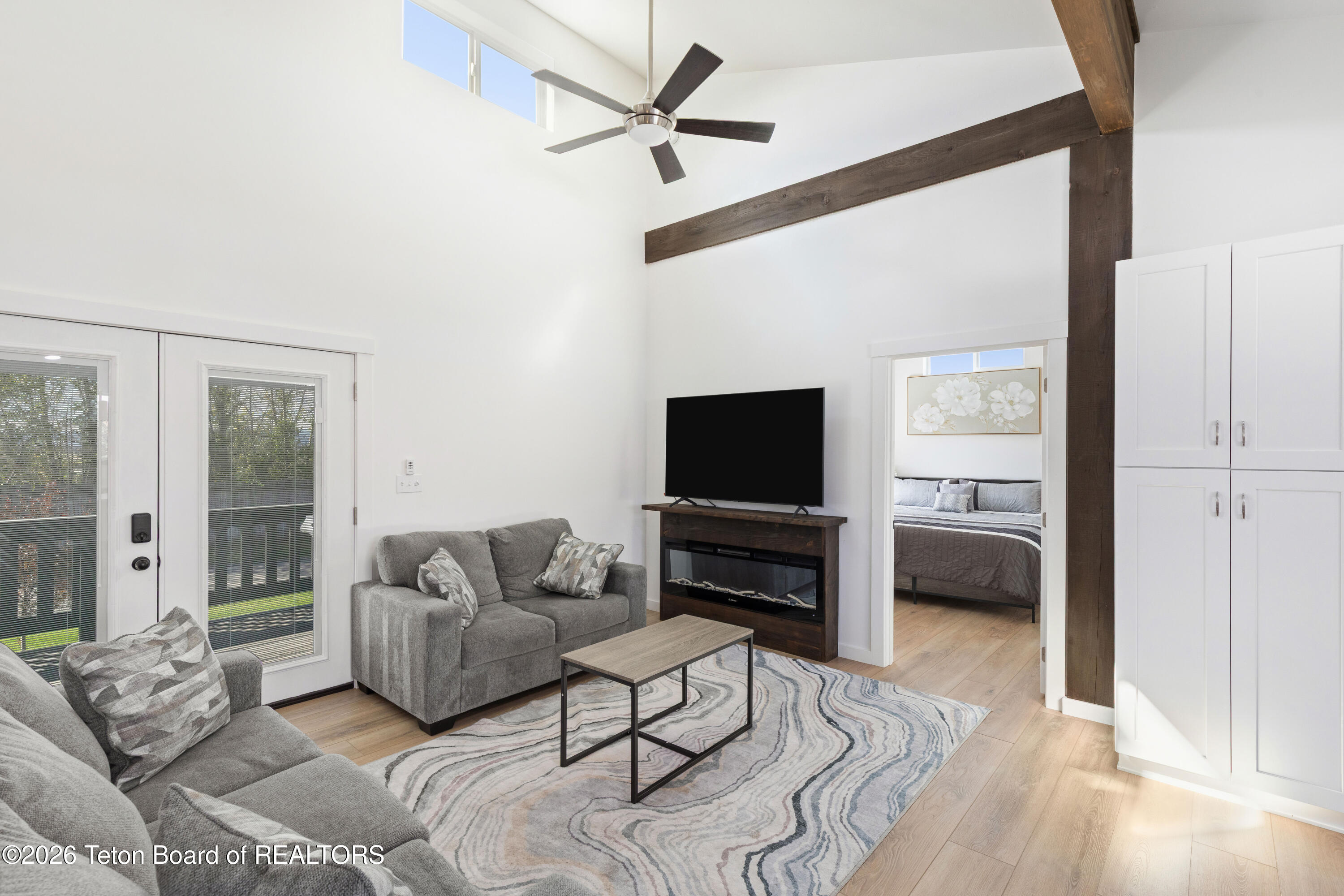 116 CLEARVIEW Drive