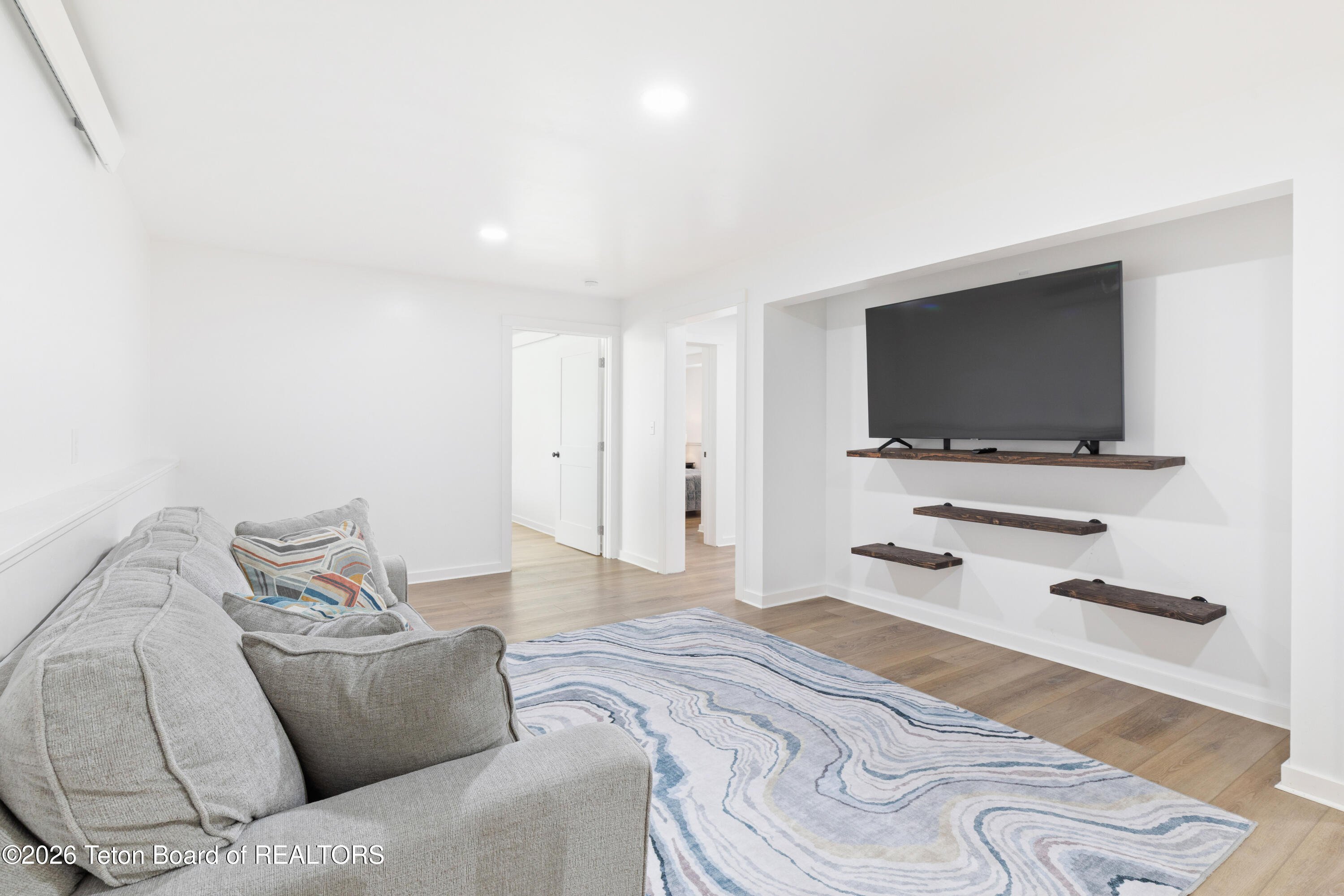 116 CLEARVIEW Drive