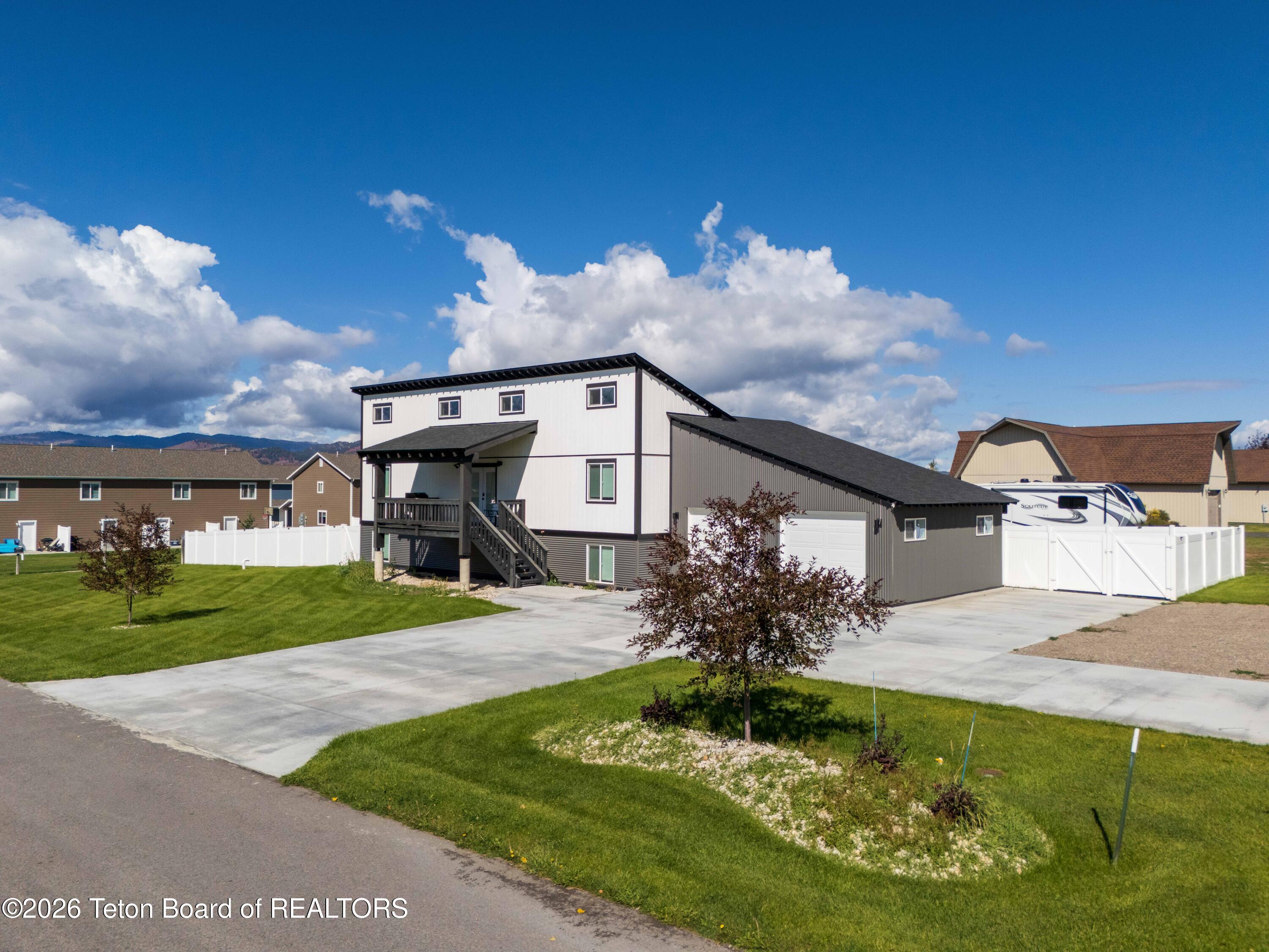 116 CLEARVIEW Drive