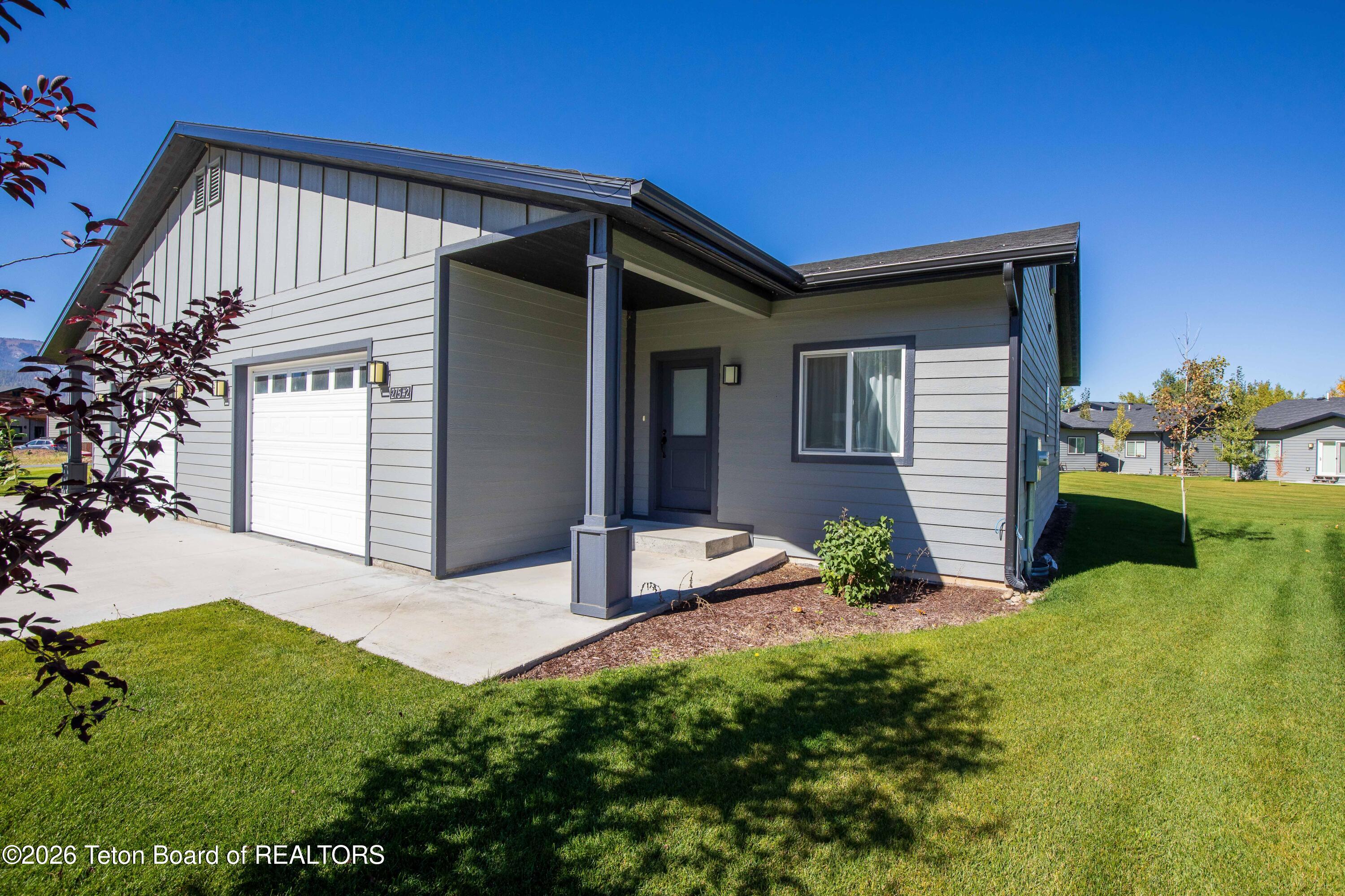 275 RIVER RIVER VIEW CIRCLE 2