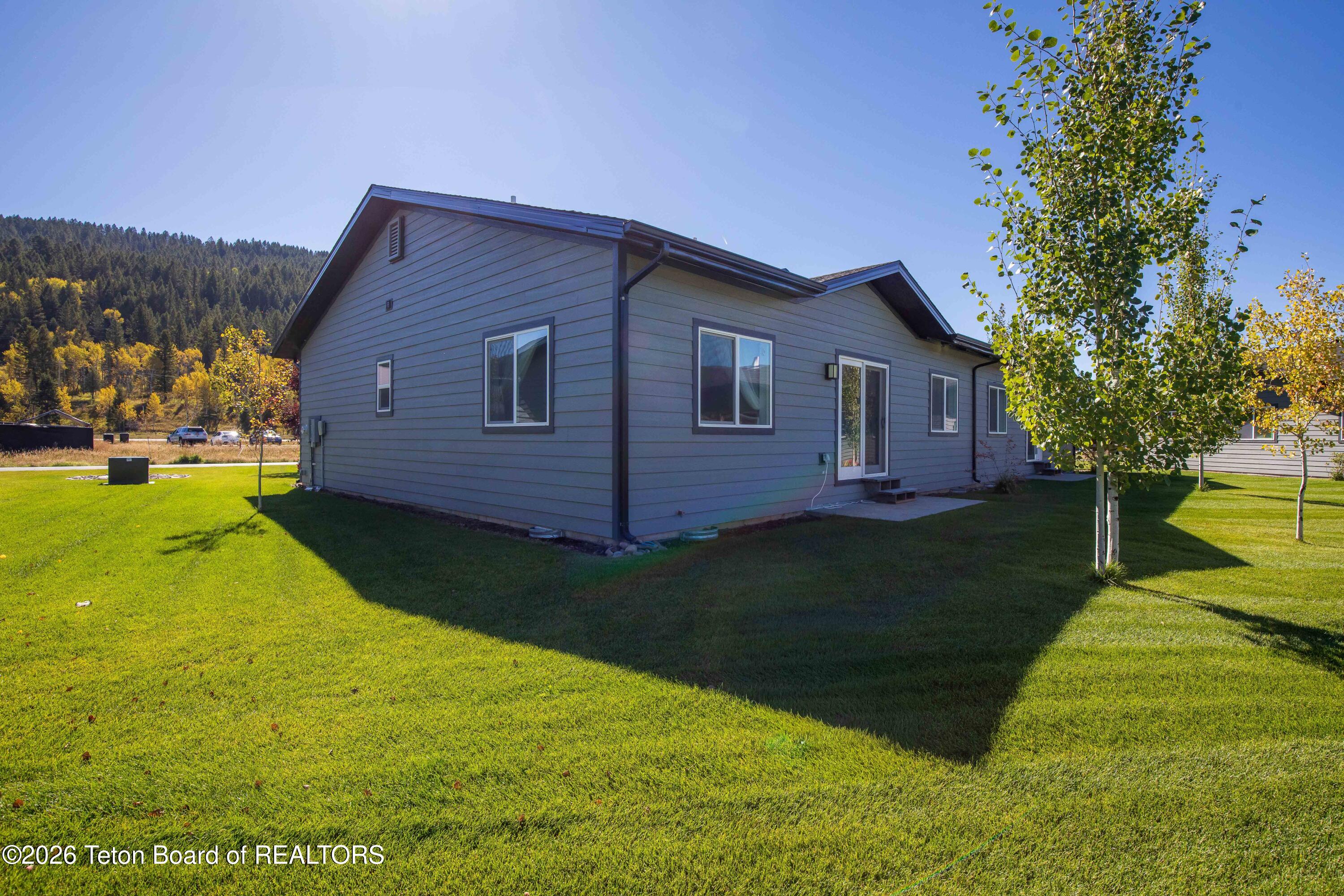 275 RIVER RIVER VIEW CIRCLE 2