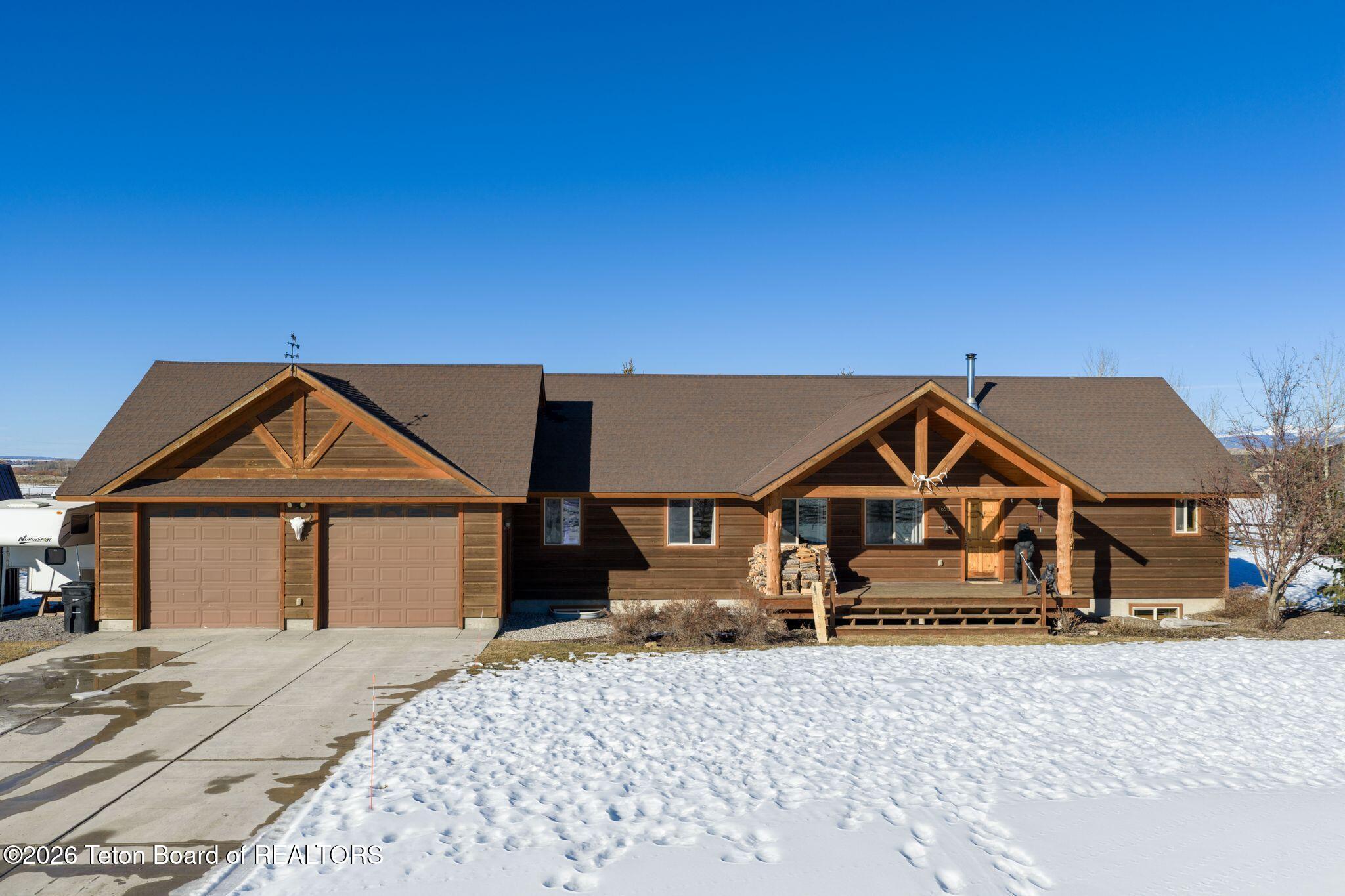 1690 PROUDFOOT Lane