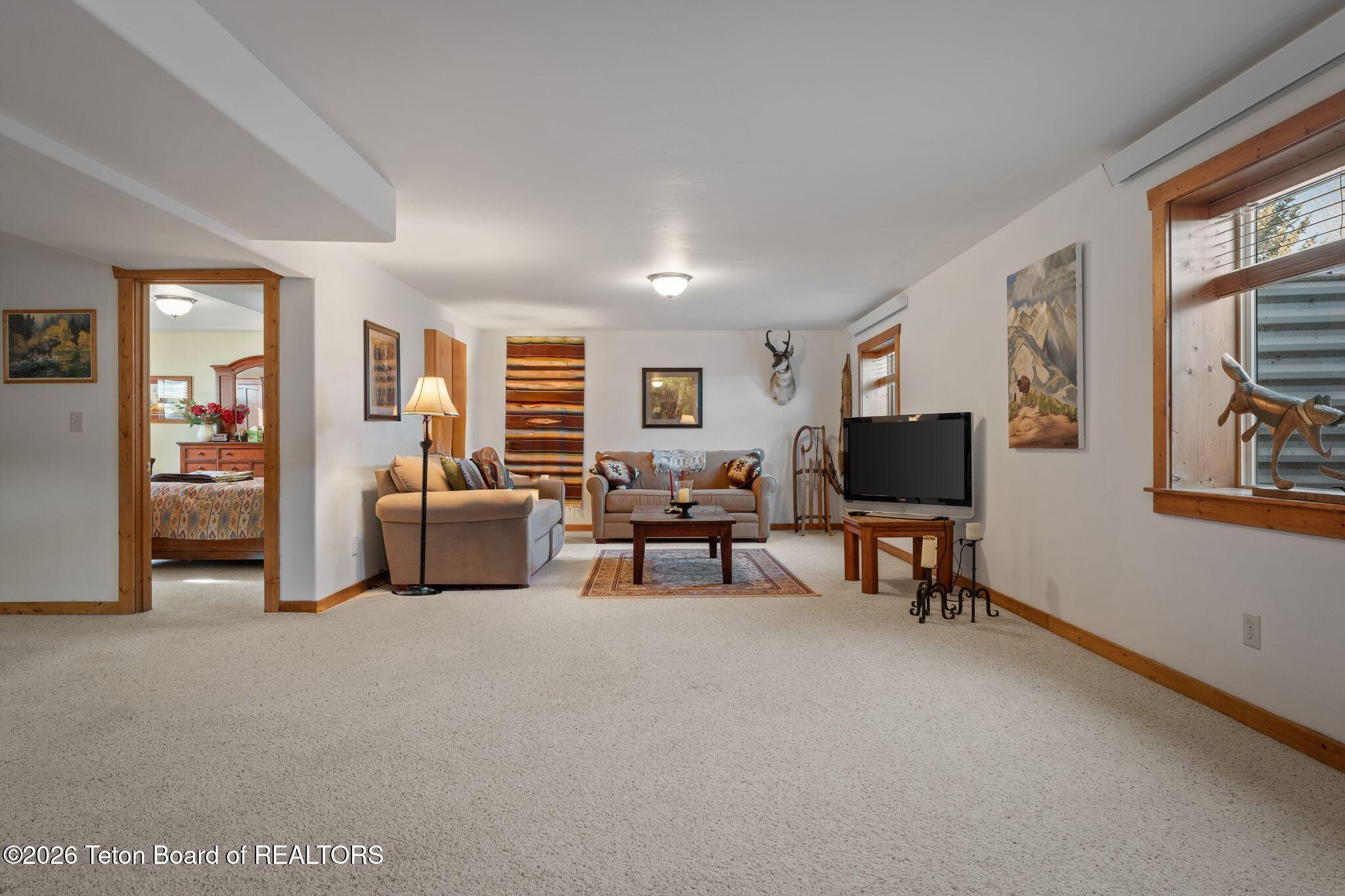 1690 PROUDFOOT Lane