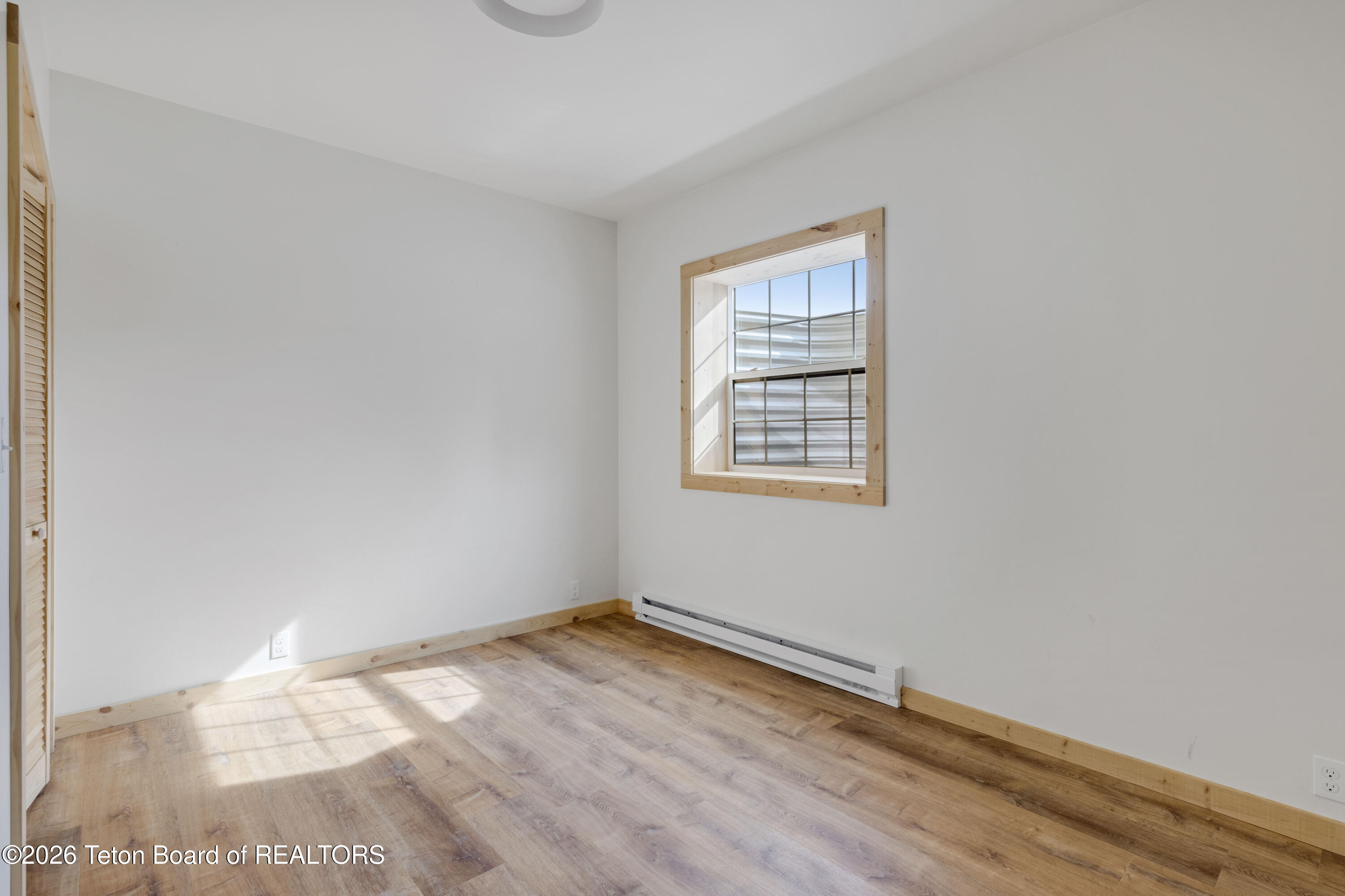 31 PINE HOLLOW Court