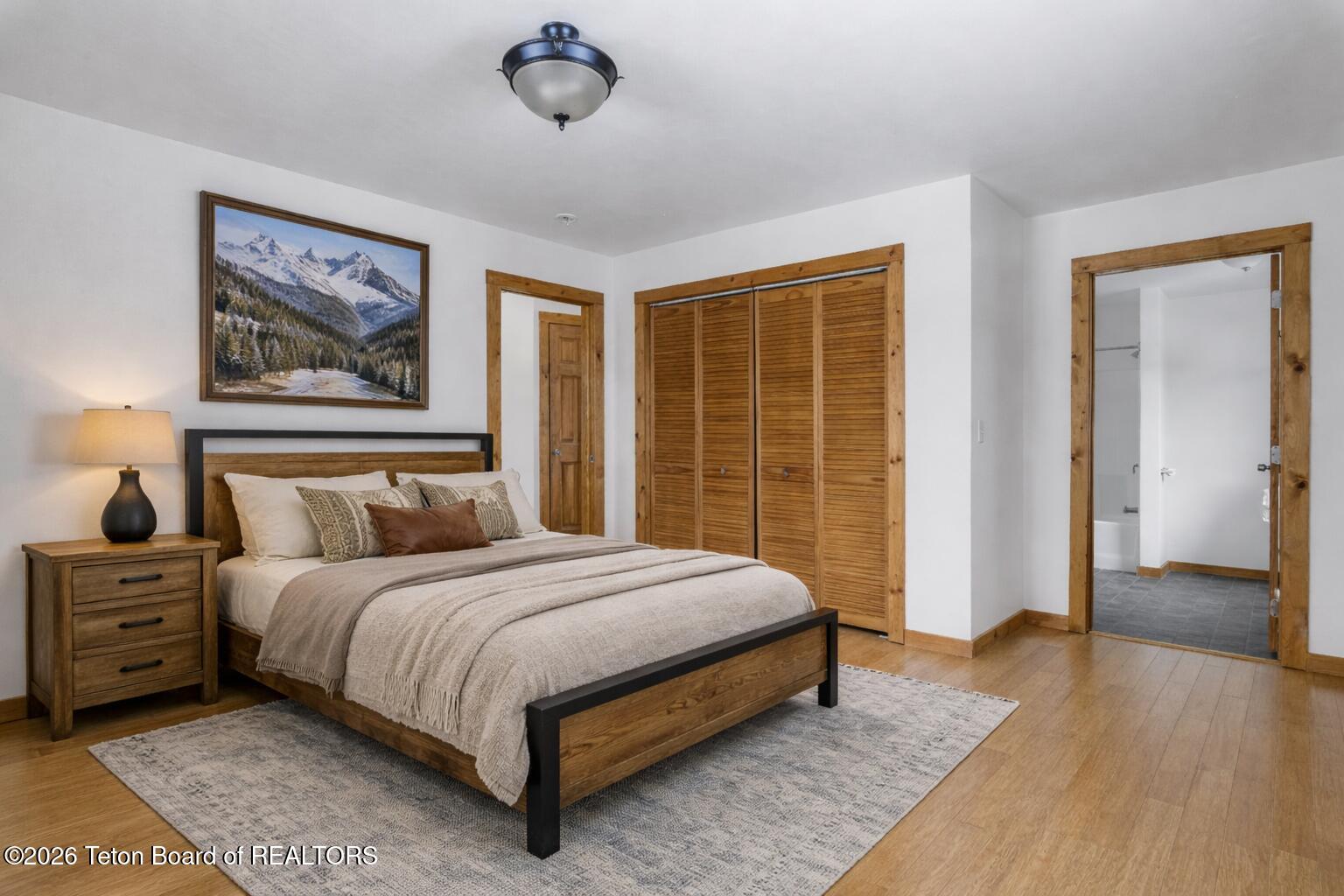 31 PINE HOLLOW Court