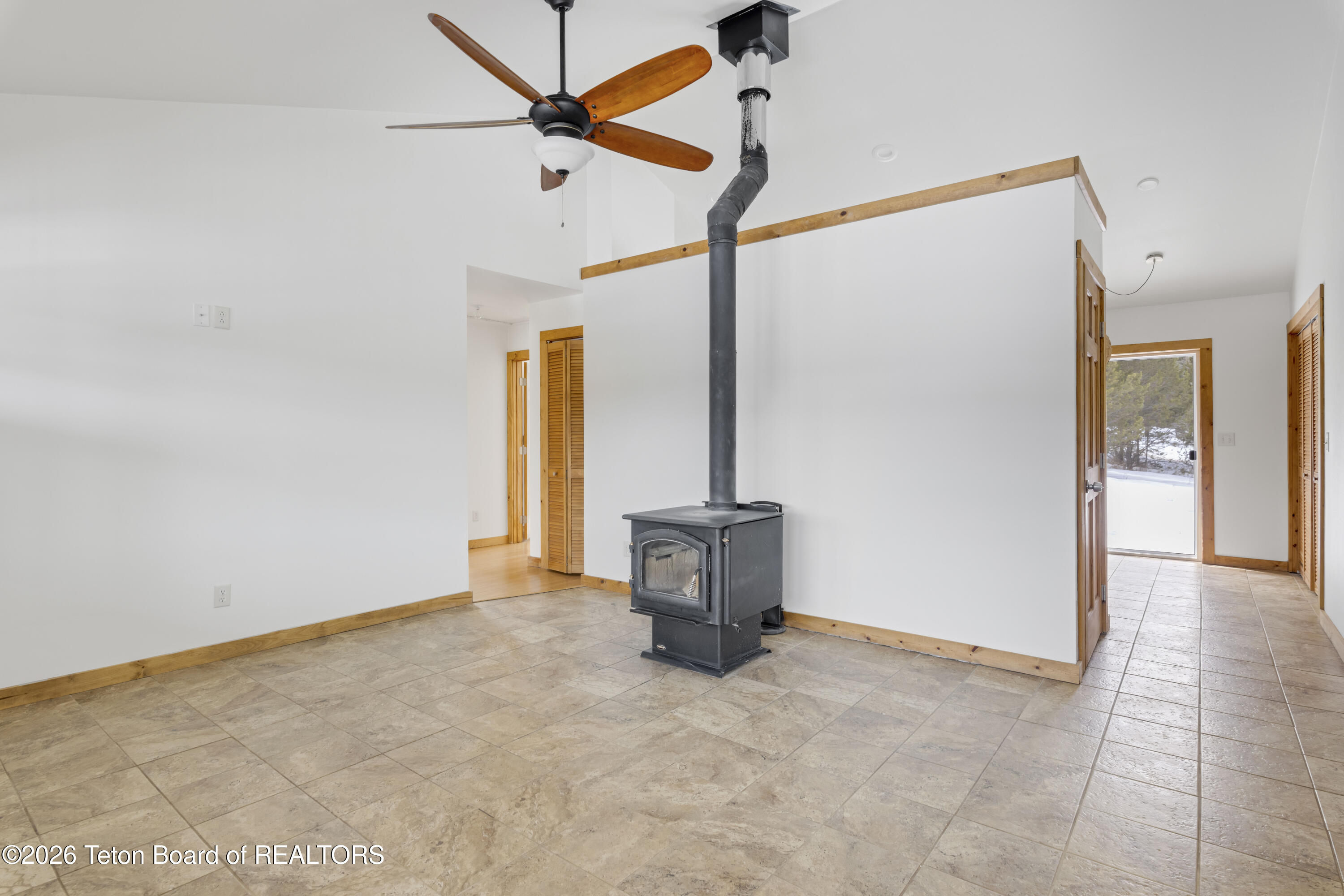 31 PINE HOLLOW Court