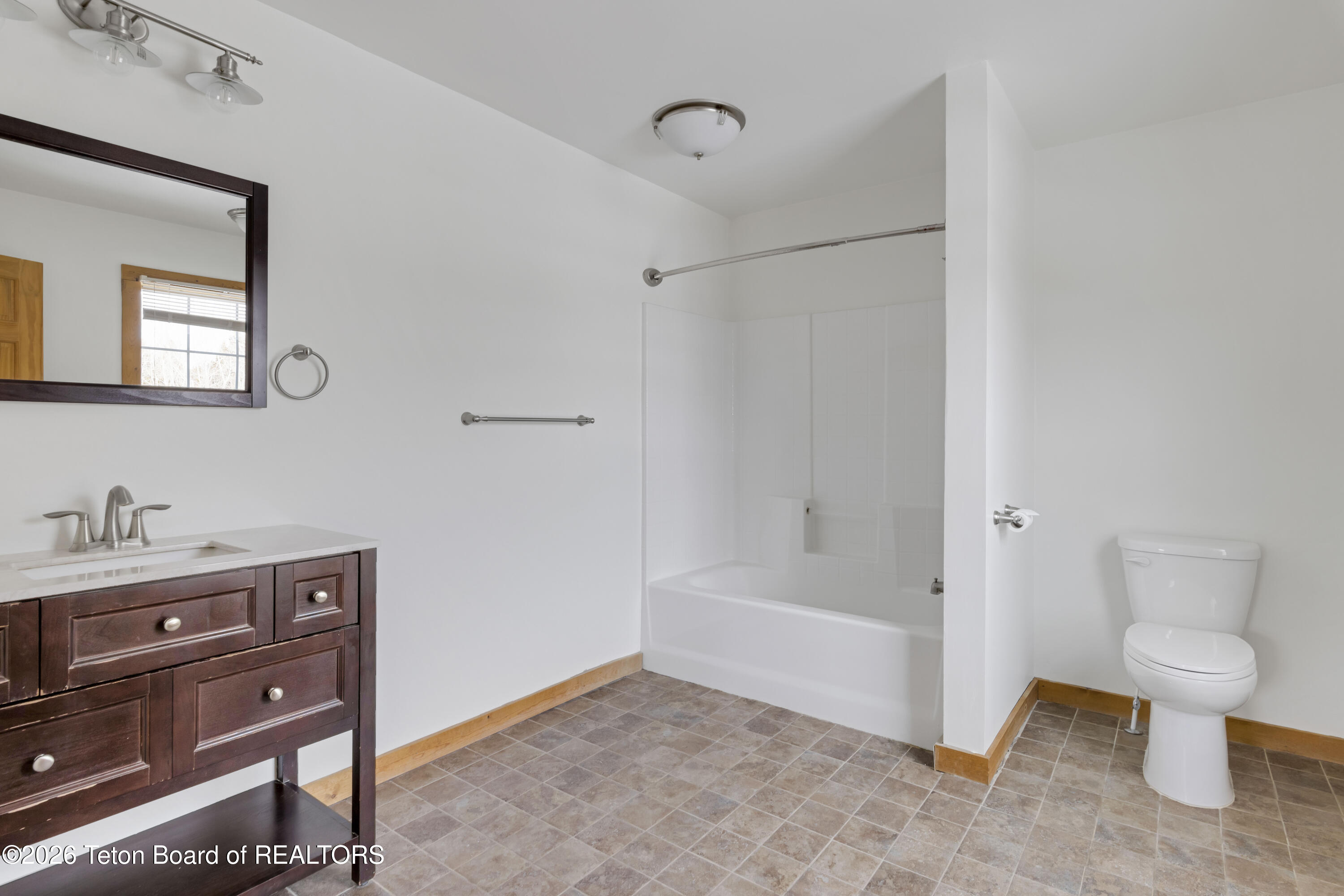 31 PINE HOLLOW Court